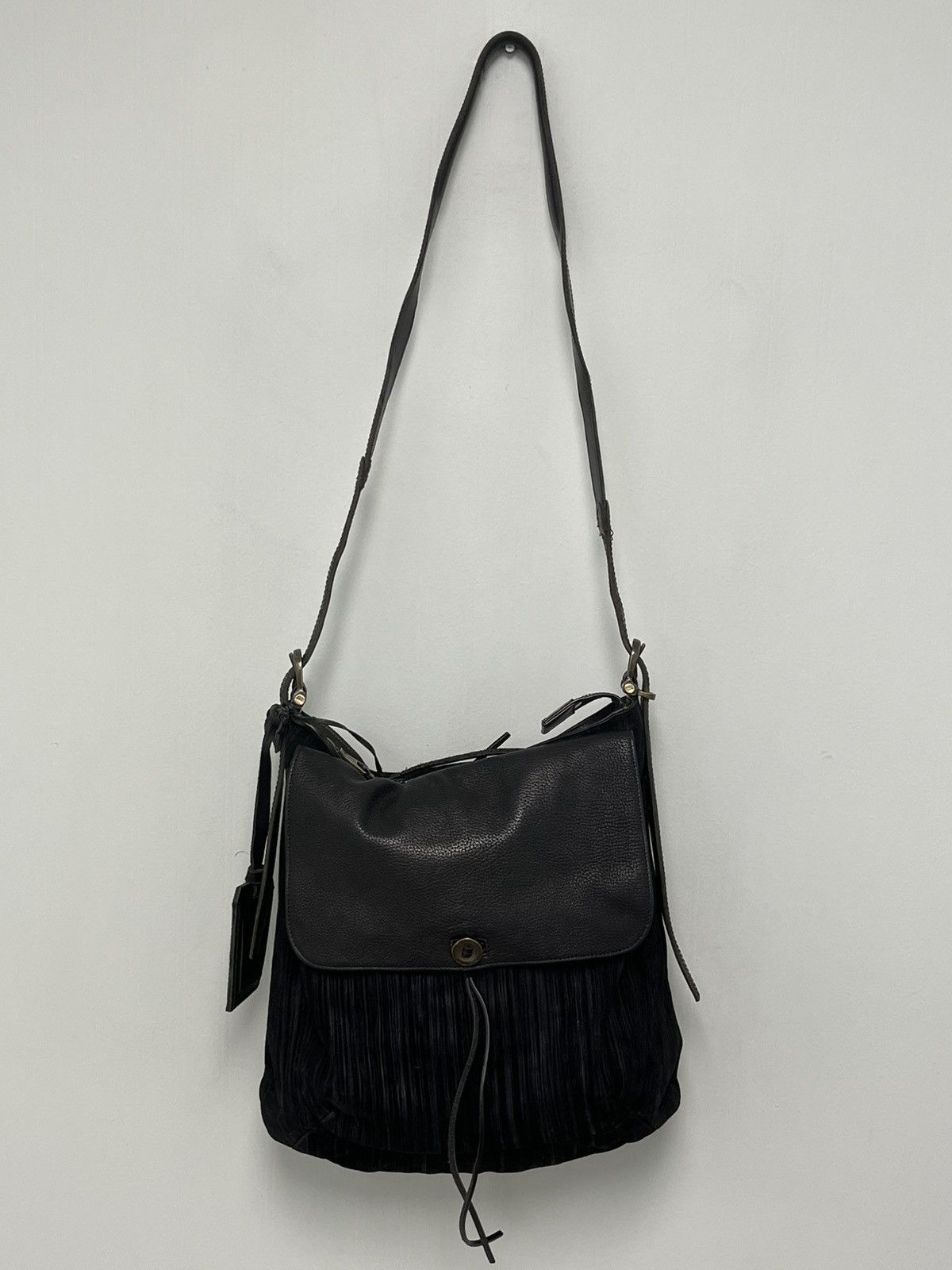John Varvatos Leather Crossbody Bag. Size ONE SIZE - 5 Thumbnail