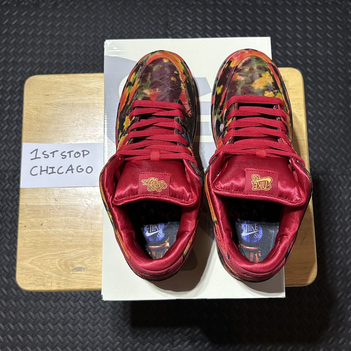 Designer × Nike Nike SB Dunk Low x Wizard of Oz FZ1291-600 Size 10.5 NEW Size US 10.5 / EU 43-44 - 4 Thumbnail