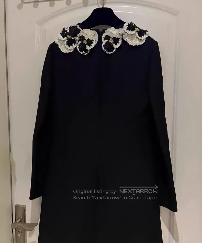 Valentino Valentino dress Size M / US 6-8 / IT 42-44 - 4 Thumbnail