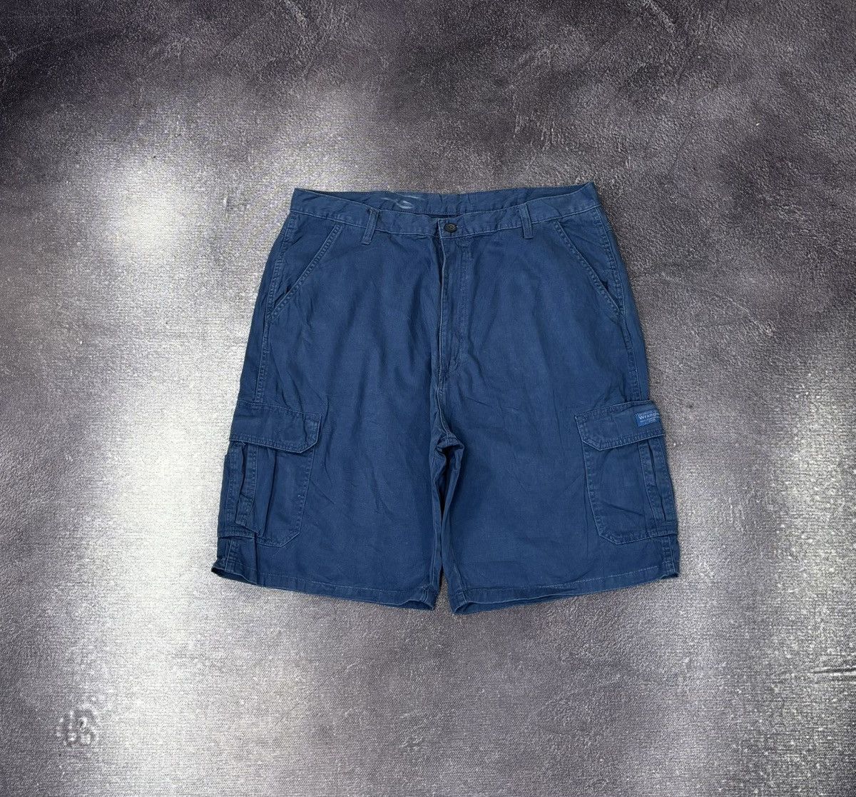 Wrangler Vintage Wrangler Utility USA Hype Blue Baggy Cargo Shorts Size US 38 / EU 54 - 1 Thumbnail