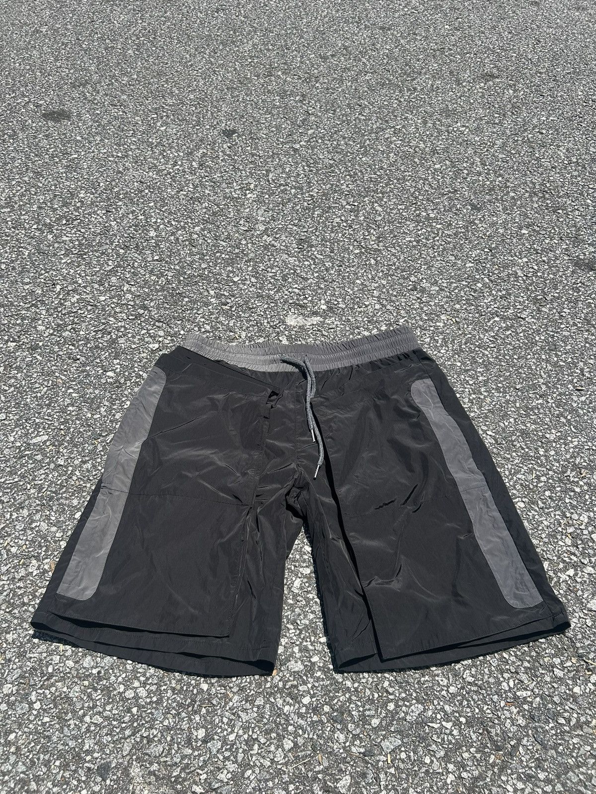 Vale Vale breakaway shorts Size US 30 / EU 46 - 1 Thumbnail