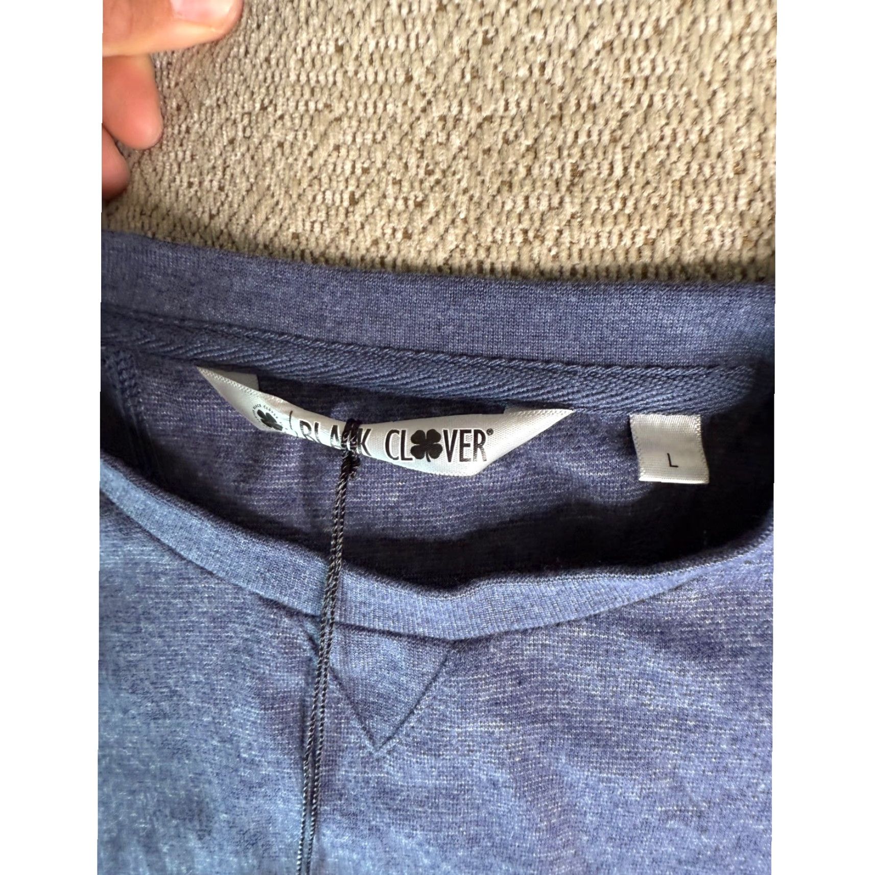 Vintage Black Clover Sweatshirt Crew Neck Long Sleeve Blue Mens Pullover Casual Pocket Live Lucky blue Size US L / EU 52-54 / 3 - 2 Thumbnail