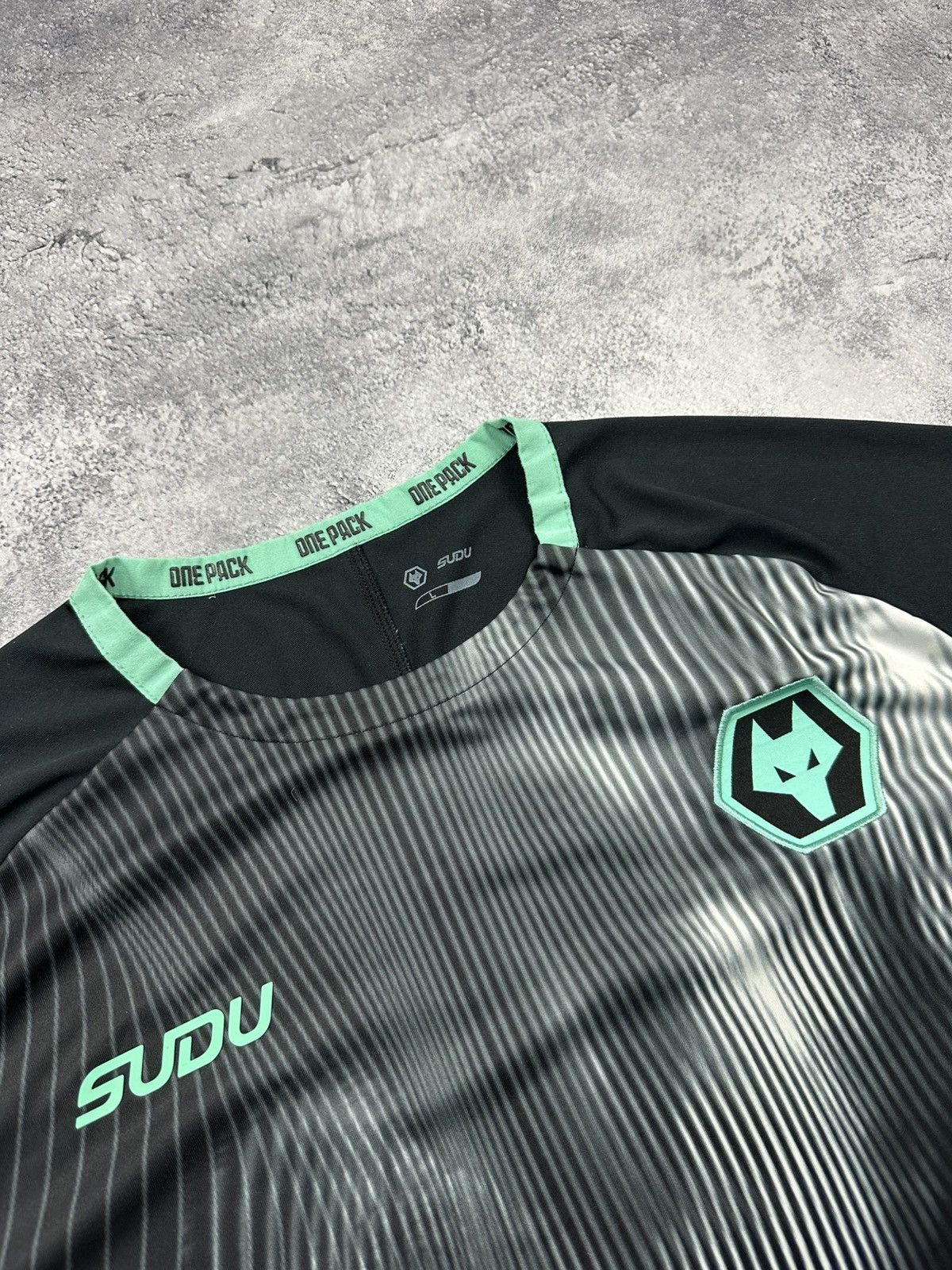 Other Wolverhampton 2024/2025 Sudu Coaches Soccer Training Jersey Size US L / EU 52-54 / 3 - 9 Thumbnail