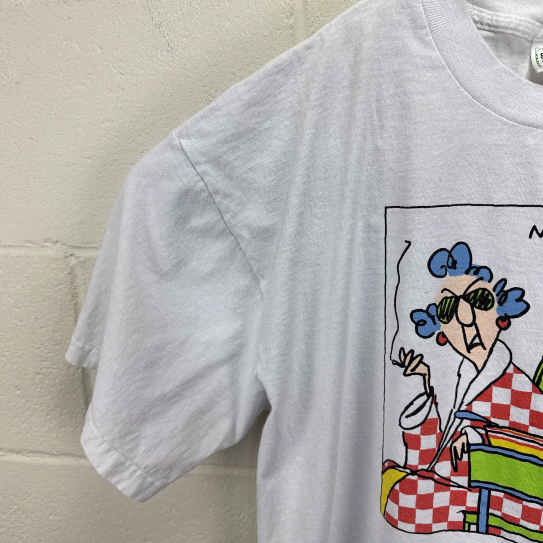 Vintage VINTAGE shoebox T-Shirt Men XL White 90s Funny Art Graphic Print Crew Neck Short Sleeve Logo Easy Care Machine Washable Size US XL / EU 56 / 4 - 6 Thumbnail
