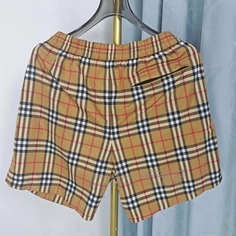 Burberry Burberry Summer Khaki Cotton Women's Shorts. Size 27" / US 4 / IT 40 - 4 Thumbnail