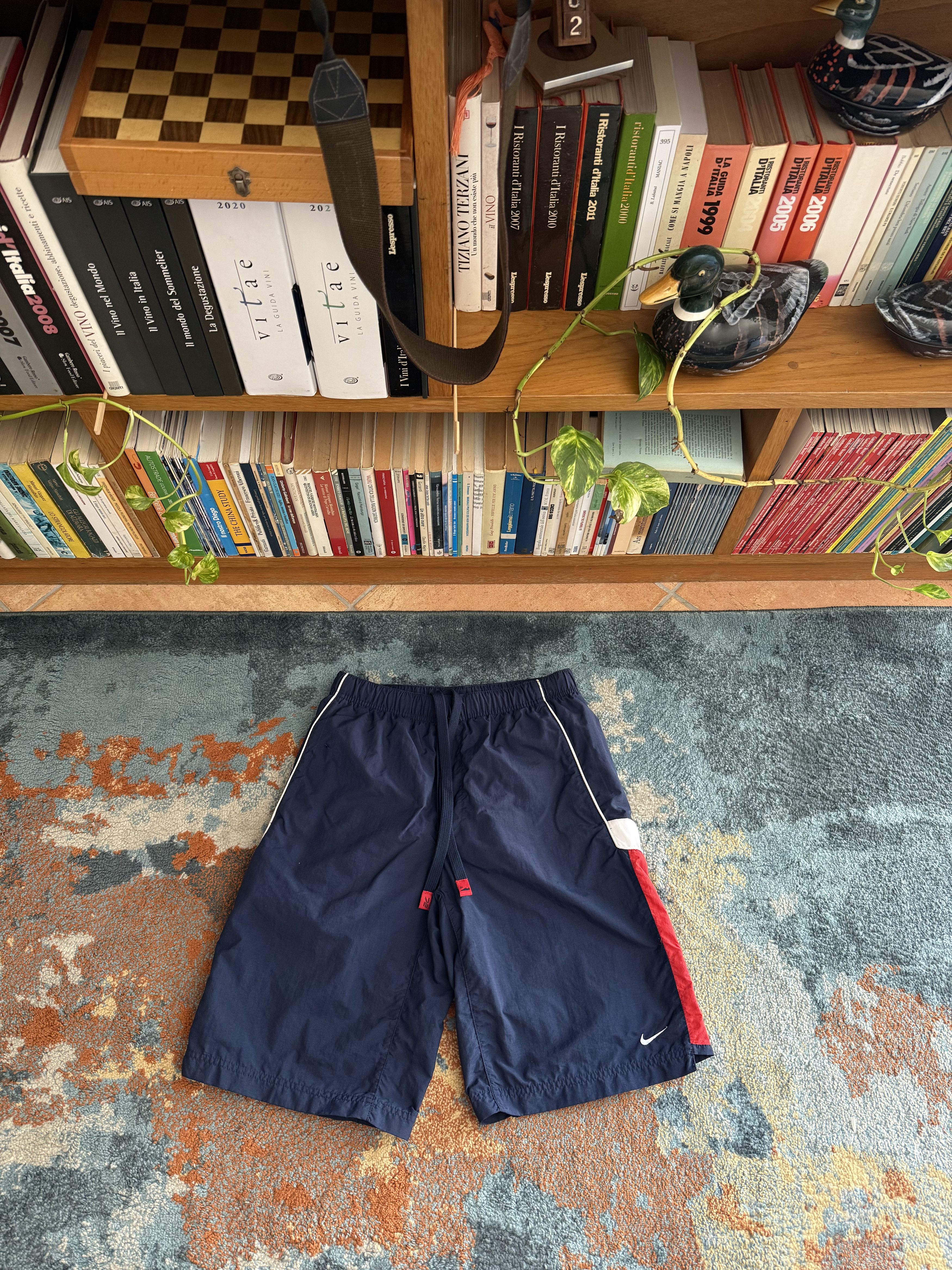 Nike Nike Vintage Nylon Shorts y2k Size US 32 / EU 48 - 1 Thumbnail