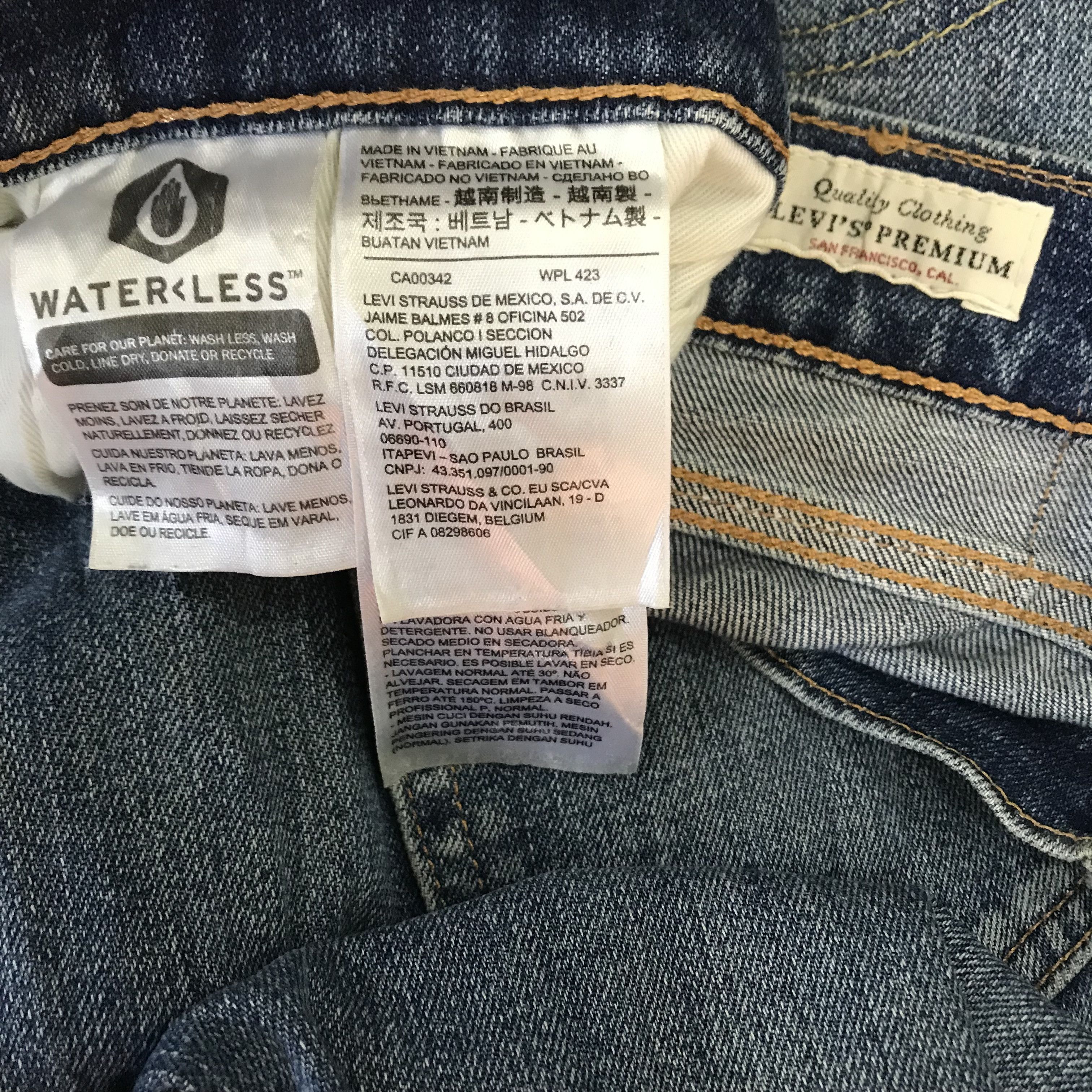 Levi's Vintage Levi’s 505 Blue Jeans 1990s Distressed Workwear Size US 40 / EU 56 - 11 Thumbnail