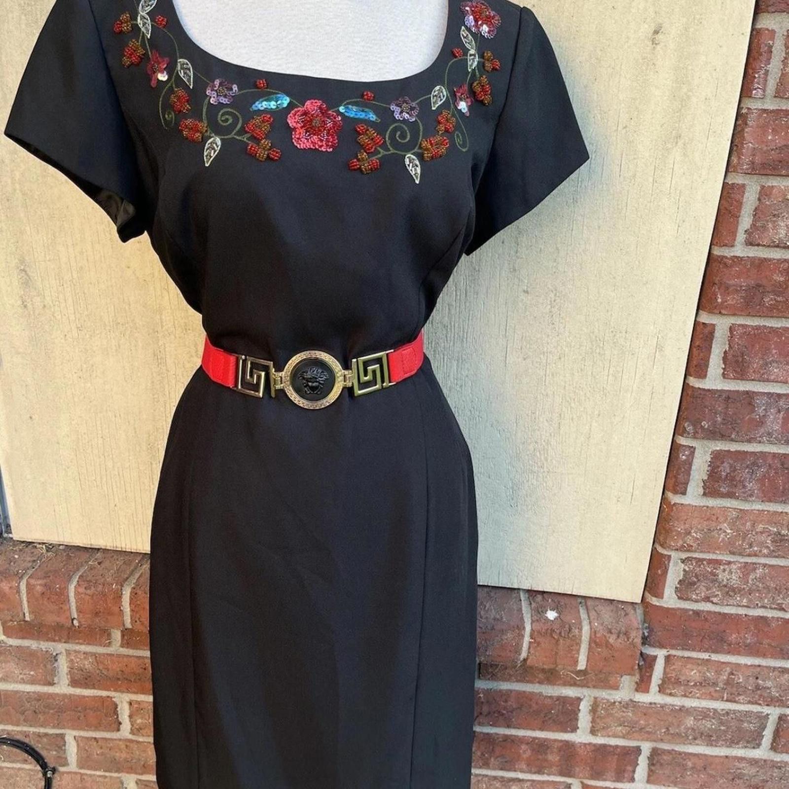 Other Vintage 1990s Red Rose Gothic Dress / Women’s medium Size L / US 10 / IT 46 - 1 Thumbnail