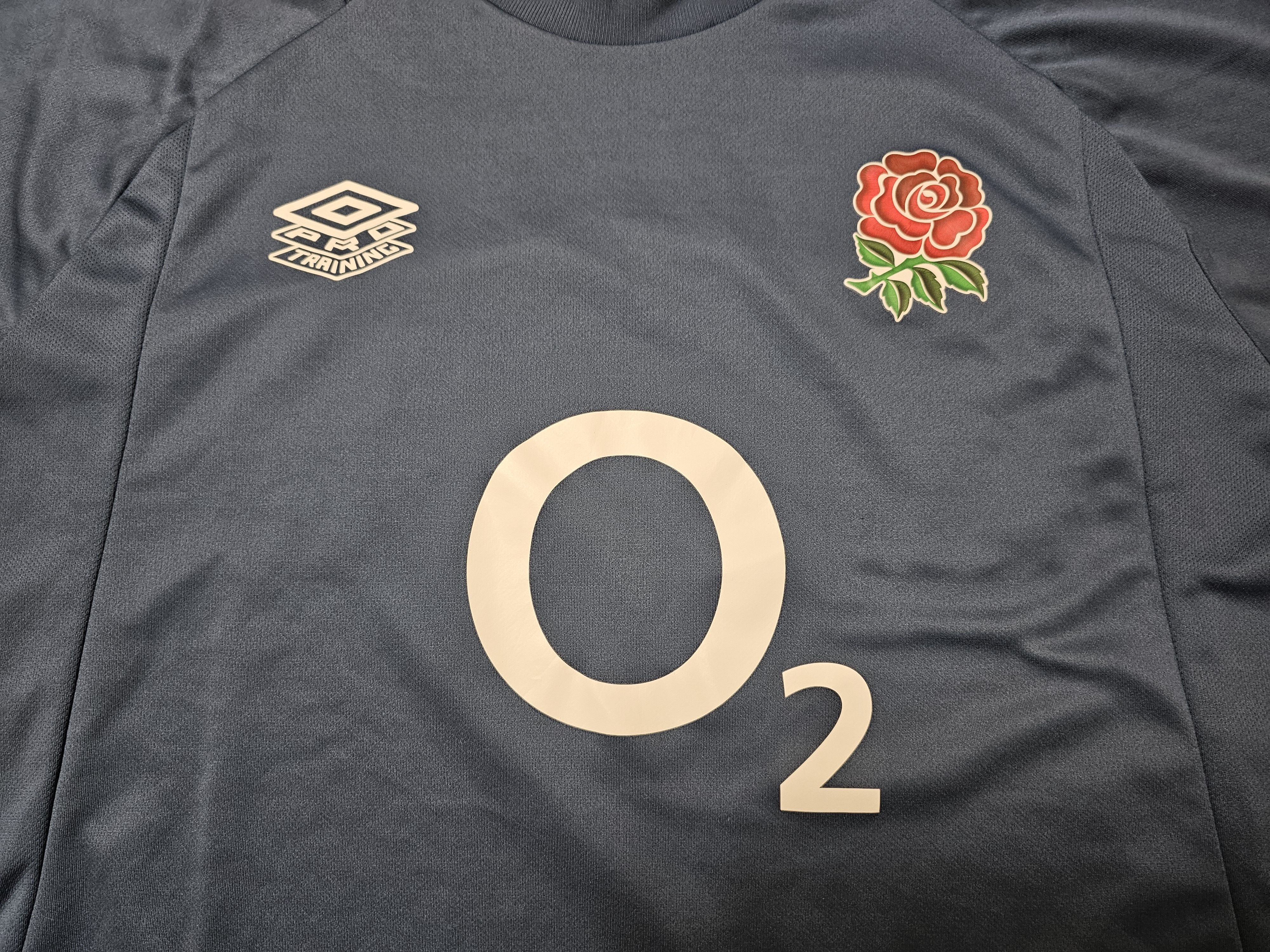 Umbro ENGLAND RUGBY JERSEY TRAINING RUGBY SHIRT O2 JERSEY Size US XXL / EU 58 / 5 - 3 Thumbnail
