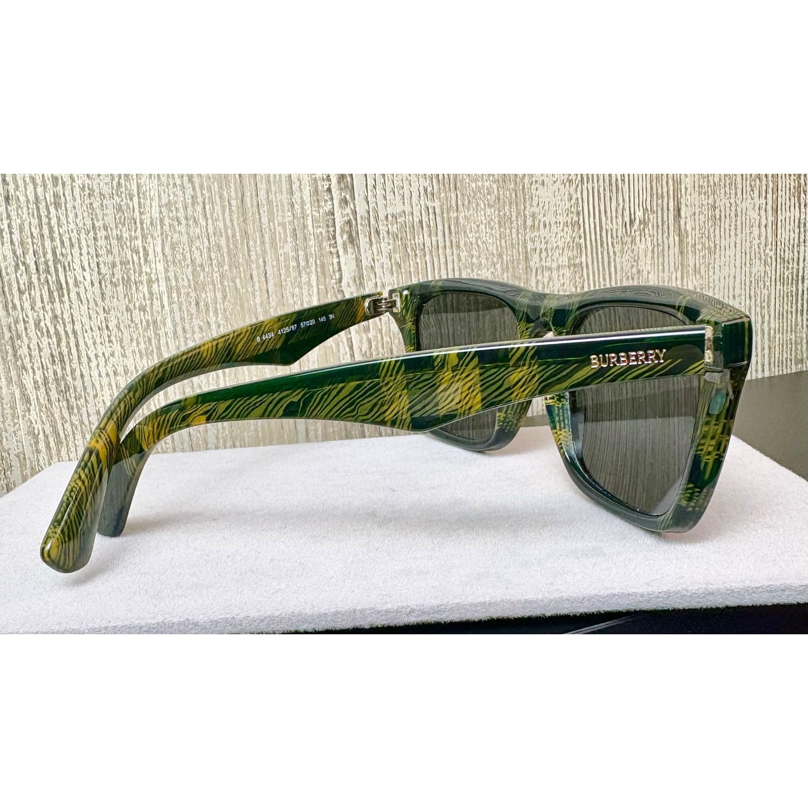 Burberry NEW Burberry Green Novacek Sunglasses (BE4434) Size ONE SIZE - 3 Thumbnail