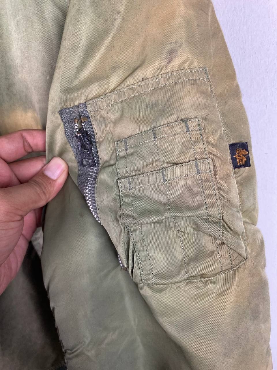 Alpha Industries alpha industries thrashed bomber jacket Size US L / EU 52-54 / 3 - 7 Thumbnail