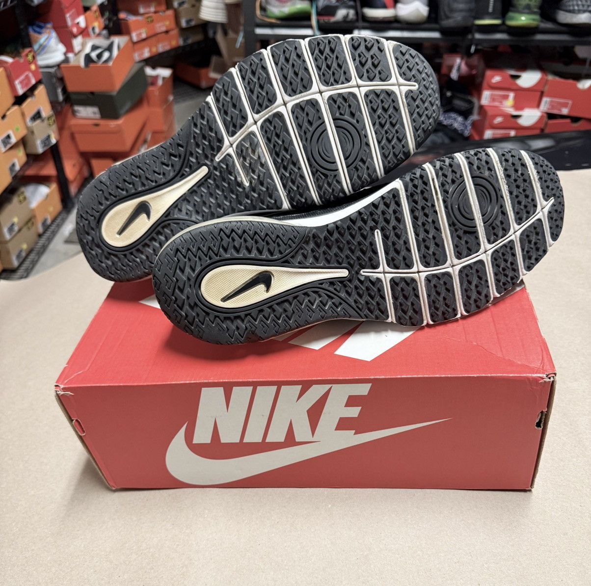 Nike Nike Air Max TR 180 Mens size 14 running shoes Rare! Size US 14 / EU 47 - 5 Thumbnail