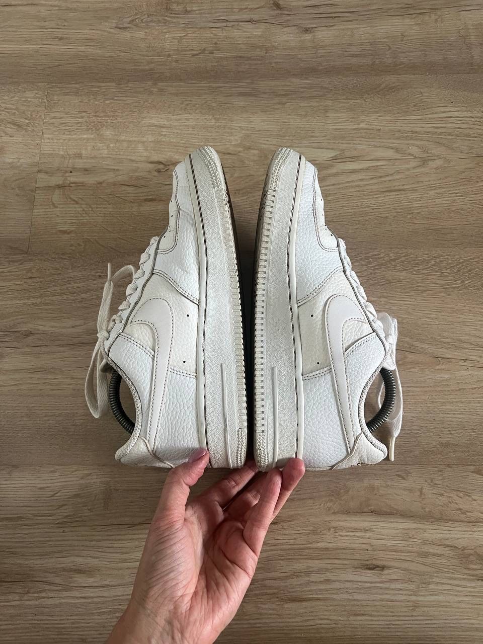 Nike Air Force 1 Wmns 07 Ess White women's sneakers
