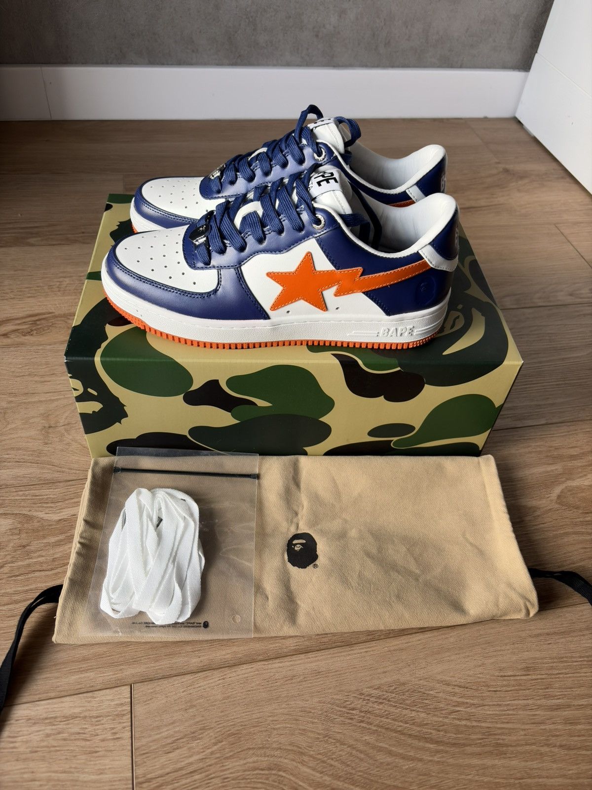 Bape A Bathing Ape Bape Sta #3 M2 White Blue Orange US 7 Size US 7 / EU 40 - 2 Thumbnail