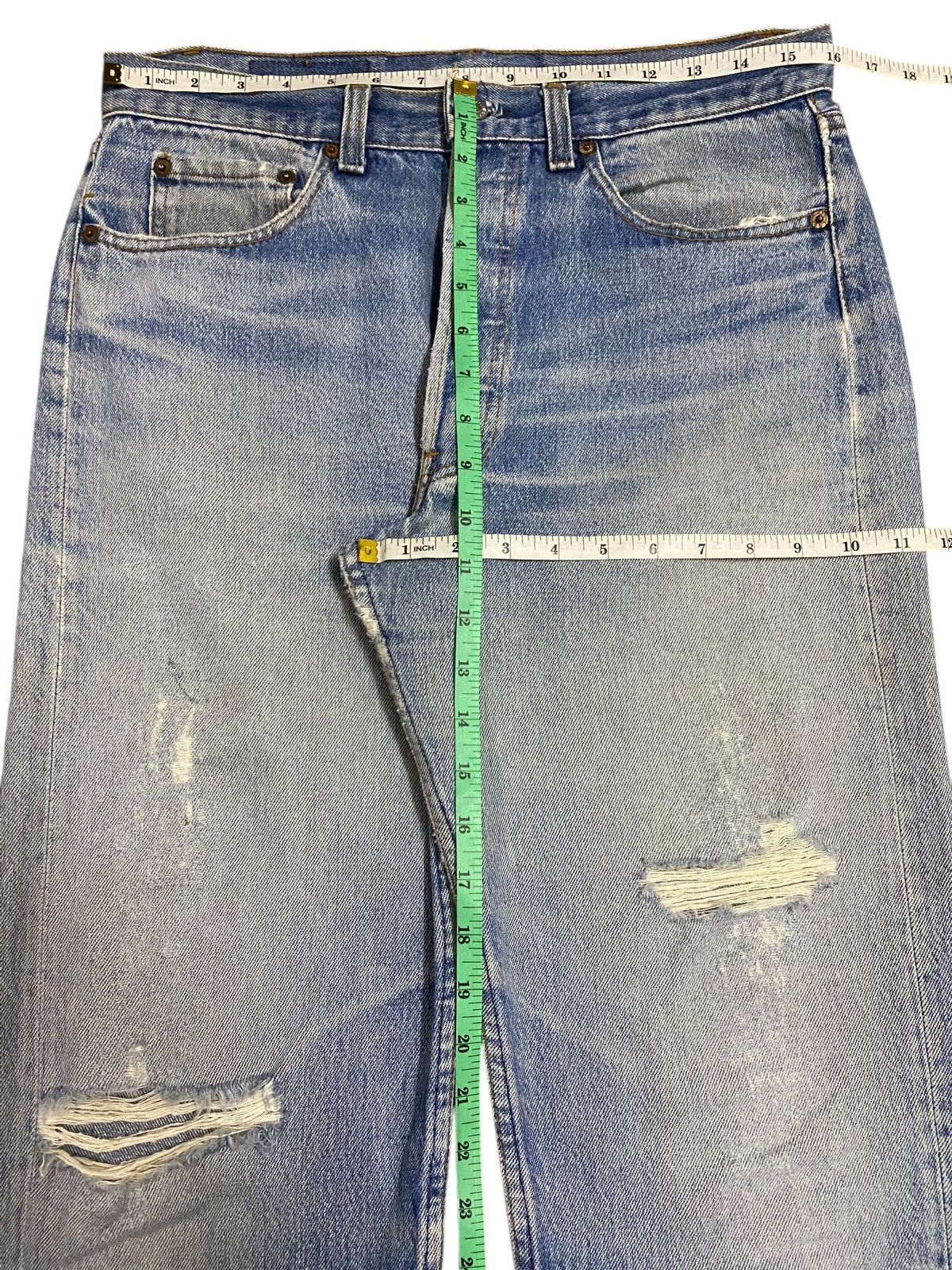 Levi's Vintage Clothing Vintage Levis 501 80’s Button 501 Distressed Loose Jeans Size US 32 / EU 48 - 14 Thumbnail