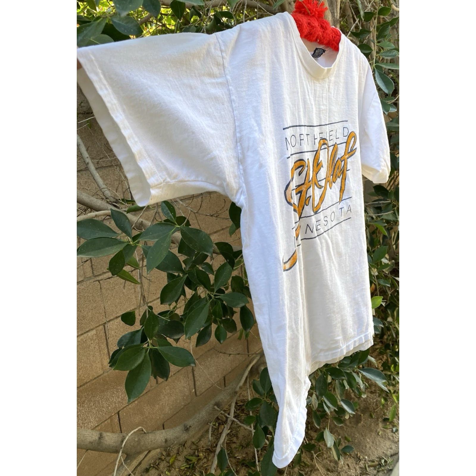 Jansport VINTAGE Jansport St Olaf College USA T-Shirt XL Shirt Men White 1980s 1989 USA College Graphic Print Vintage Size US XL / EU 56 / 4 - 4 Thumbnail