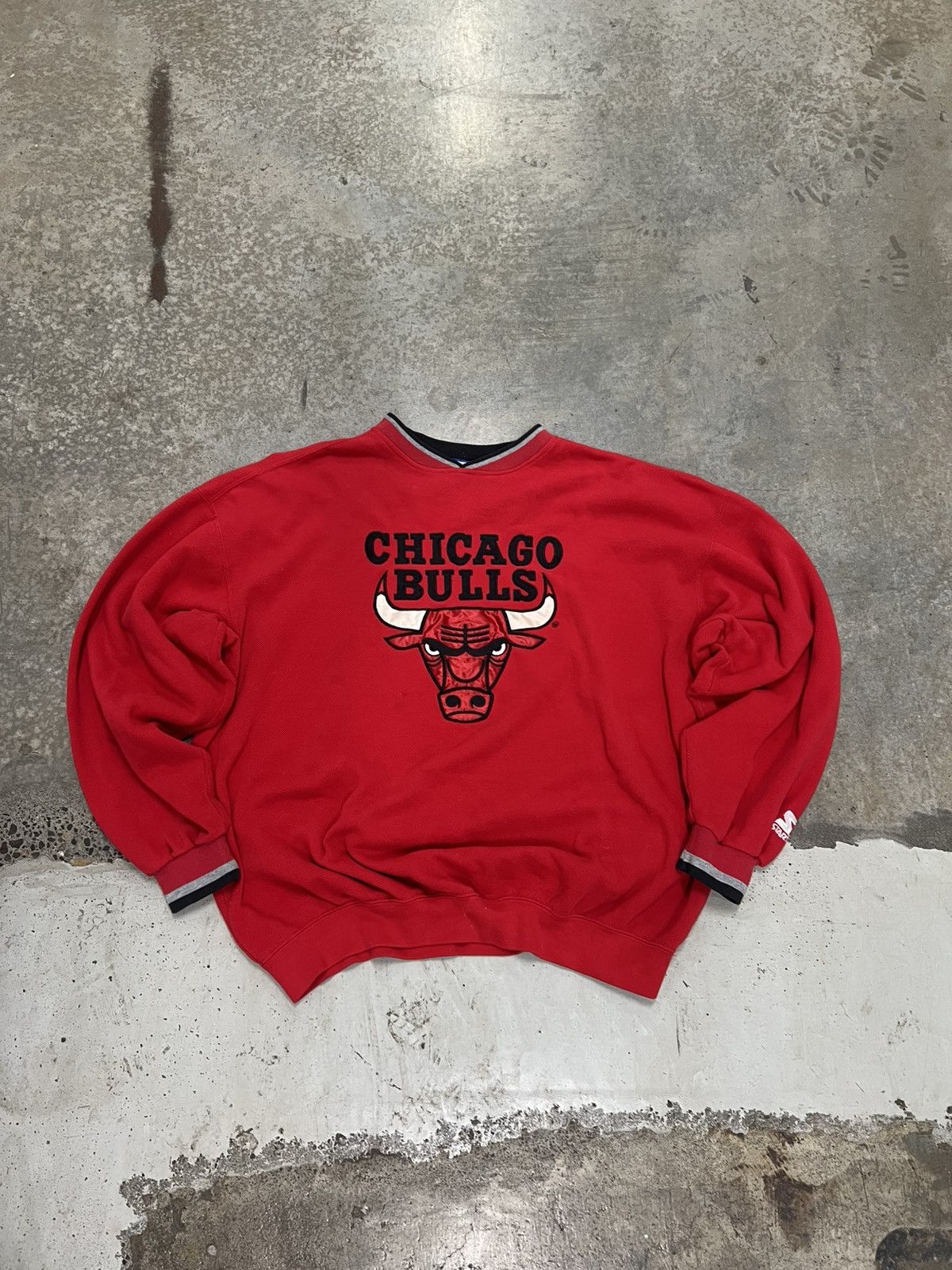 Starter Vintage 90s Starter Chicago Bulls crewneck Size US XL / EU 56 / 4 - 1 Thumbnail