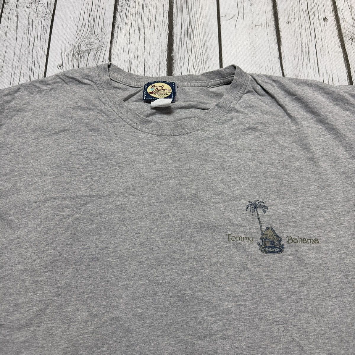 Tommy Bahama × Vintage Vintage Tommy Bahama tee Size US L / EU 52-54 / 3 - 4 Thumbnail