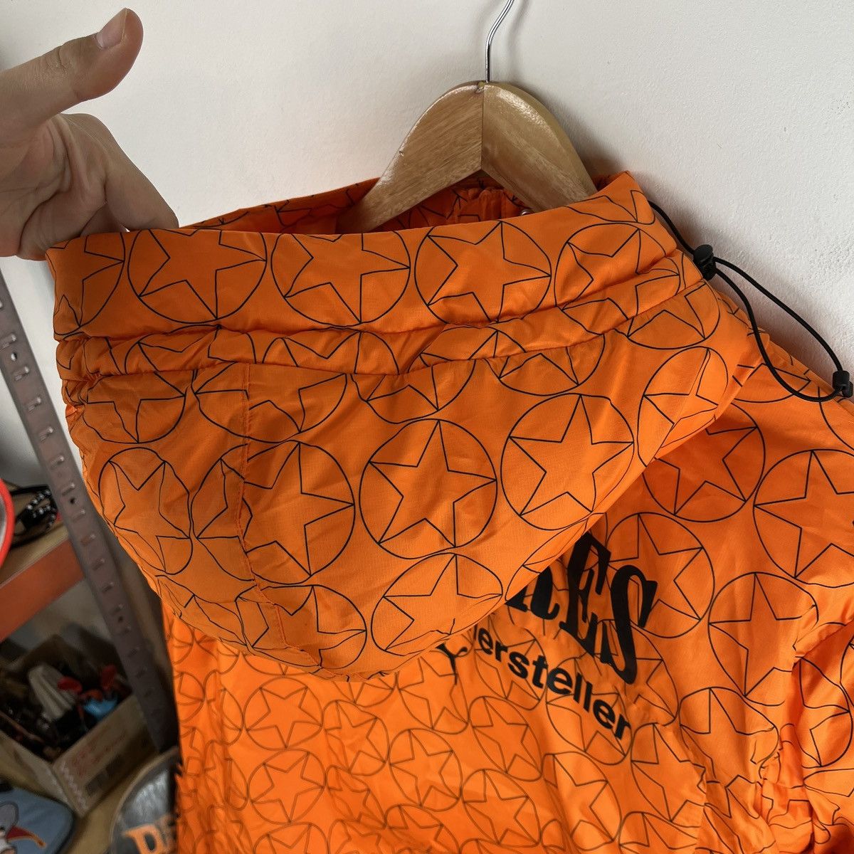 Pleasures Puma x Pleasuers Hood Jacket Primaloft Orange Star Y2K Down Size US L / EU 52-54 / 3 - 21 Thumbnail