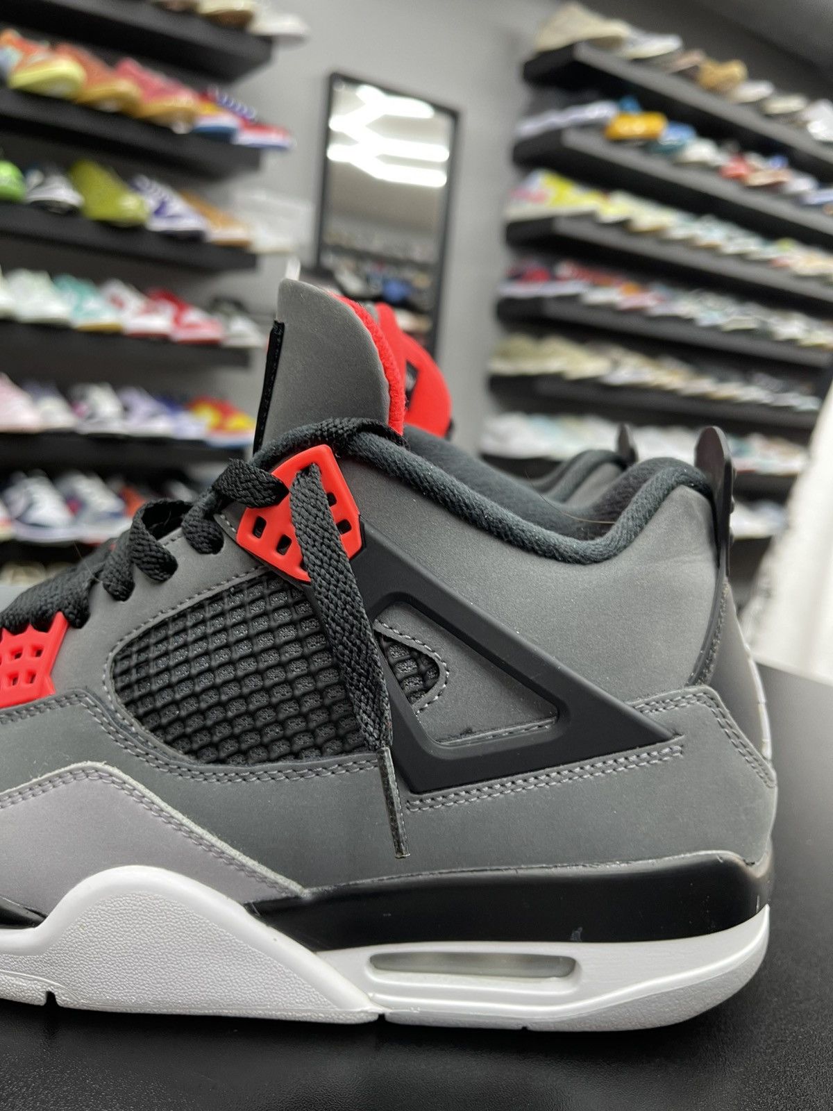 Jordan Brand Size 10.5 - Jordan 4 Retro Infrared Size US 10.5 / EU 43-44 - 5 Thumbnail
