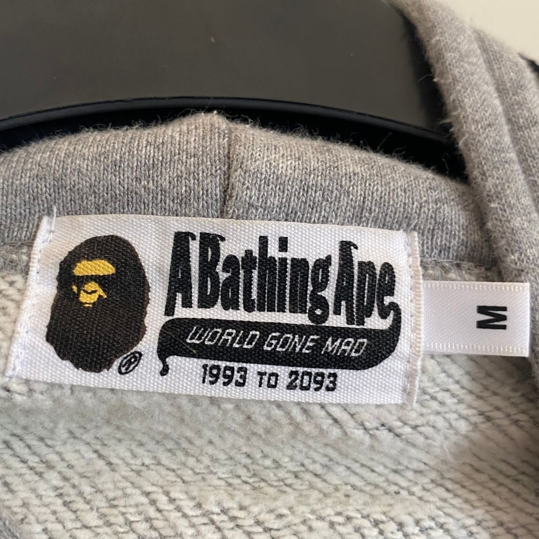 Bape A Bathing Ape Shark Motif Pullover Hoodie Gray - Size M Size US M / EU 48-50 / 2 - 4 Thumbnail