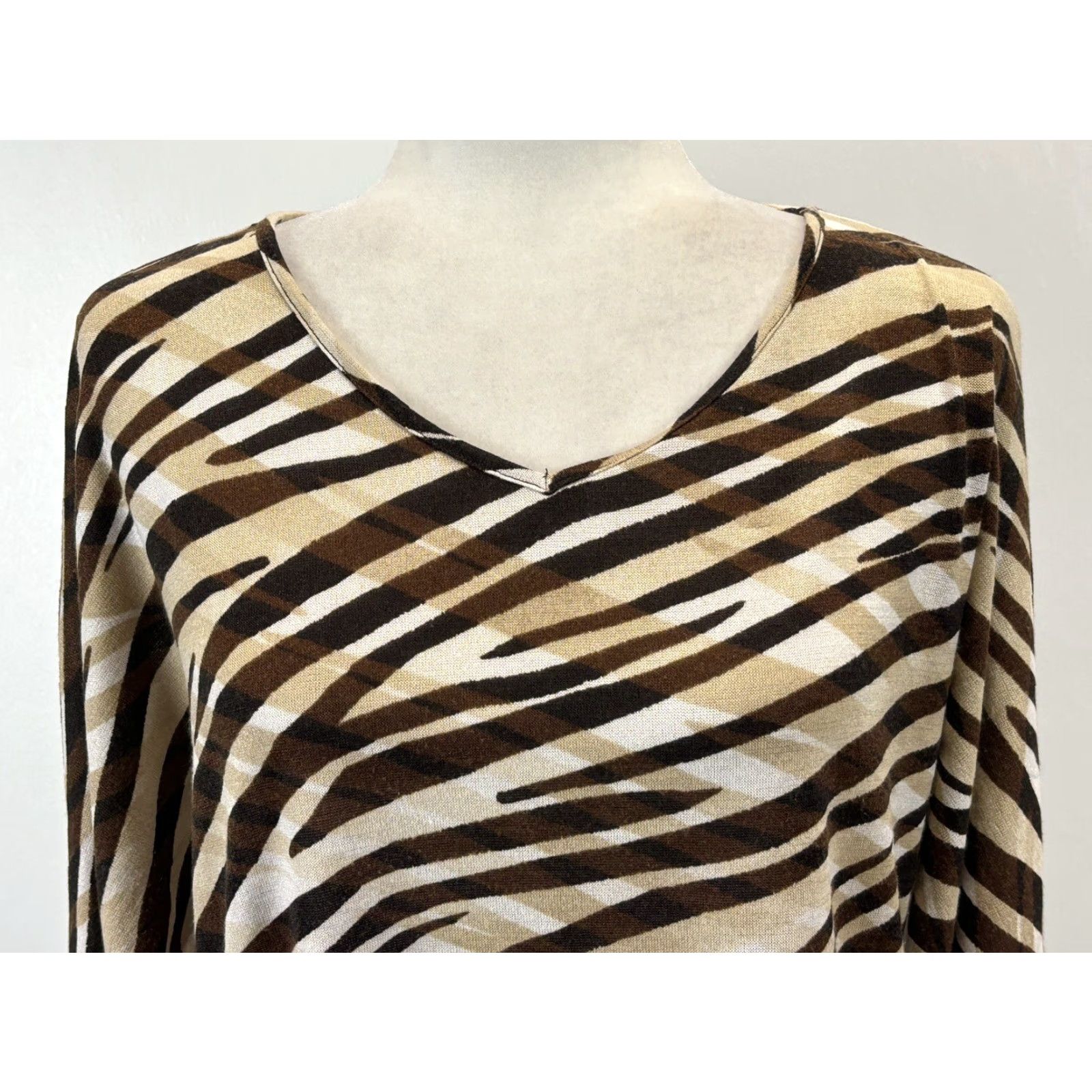 Vintage Chicos Fine Knit Animal Print Top Shirt 1 US Medium Tiger Stripe Stretch Tunic Size M / US 6-8 / IT 42-44 - 5 Thumbnail