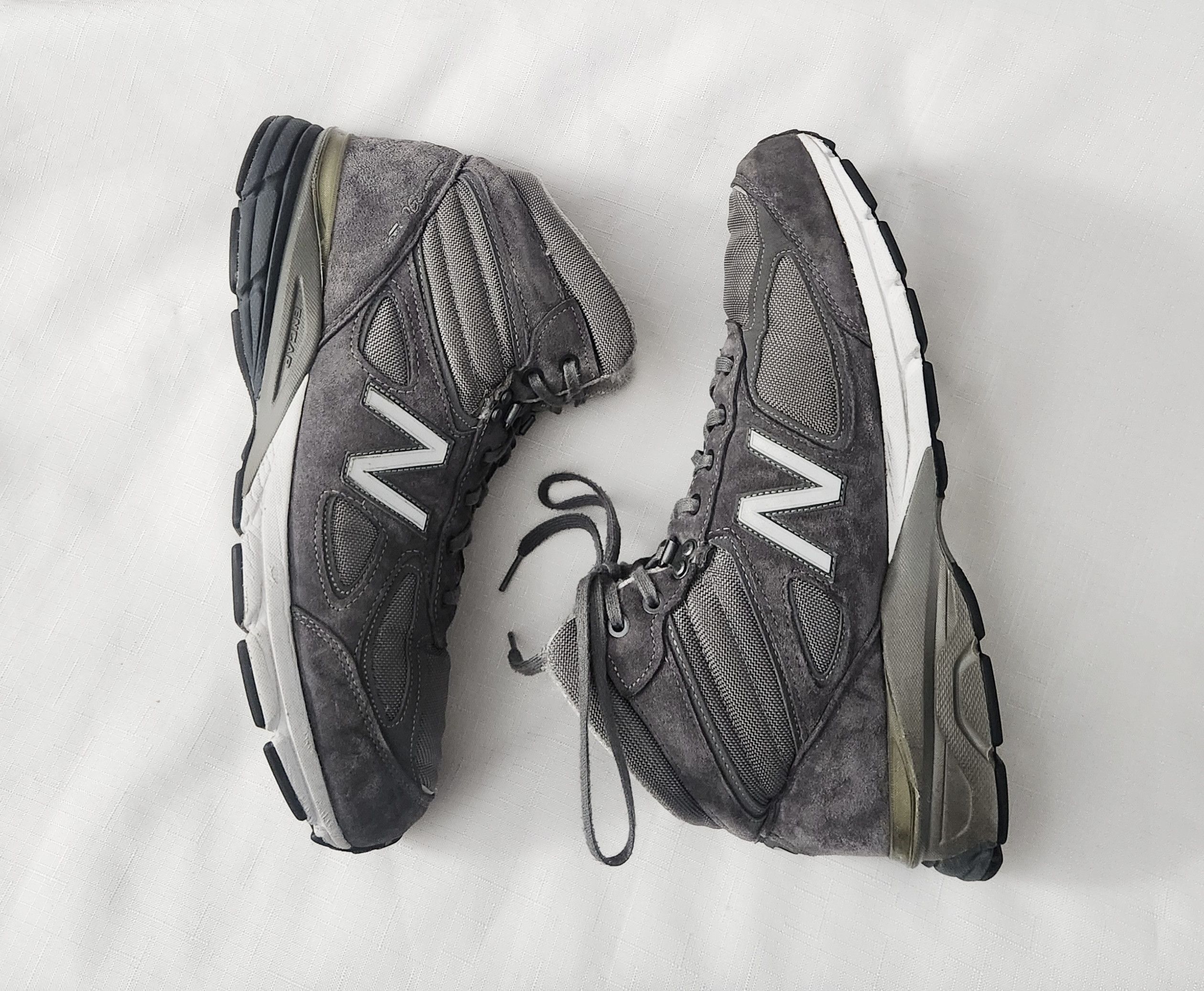 New Balance New Balance 990 v4 Mid Grey Suede Shoe Size 13 2E MO990GR4 Size US 13 / EU 46 - 8 Thumbnail