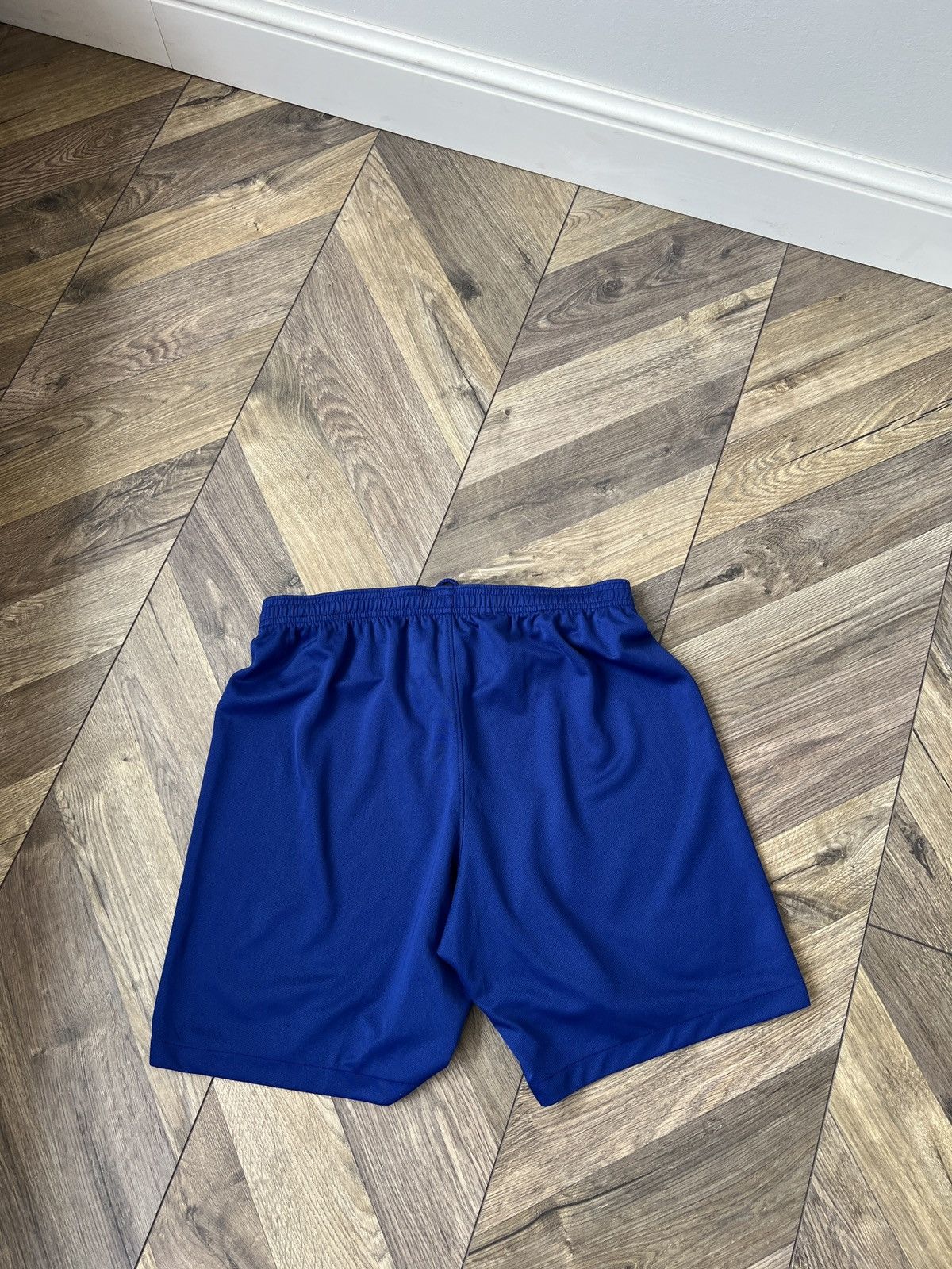 Nike Vintage Nike shorts Barcelona streetwear y2k style Size US 30 / EU 46 - 12 Thumbnail