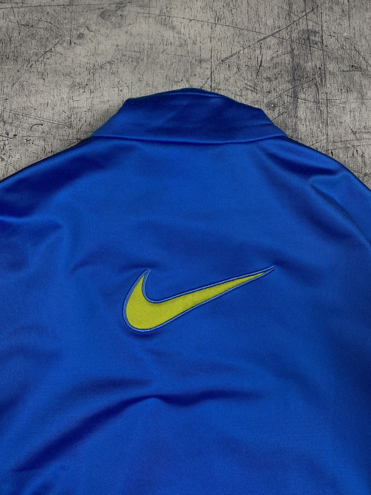 Nike Vintage Nike Track Jacket Big Swoosh Full Zip Y2K Size US L / EU 52-54 / 3 - 12 Thumbnail