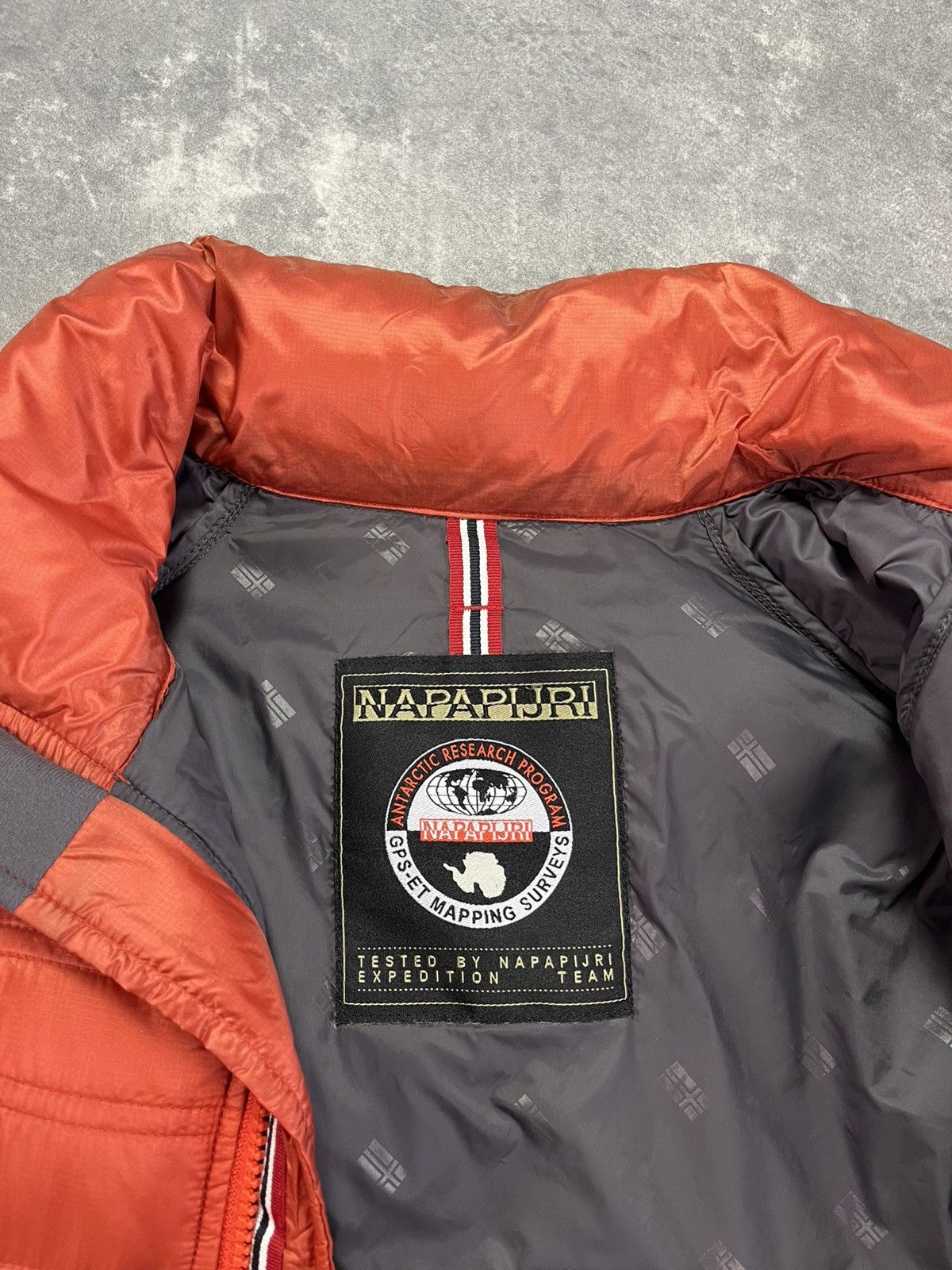 Napapijri Napapijri 800 Flag Logo Light Puffer Outdoor Jacket M L Size US L / EU 52-54 / 3 - 11 Thumbnail