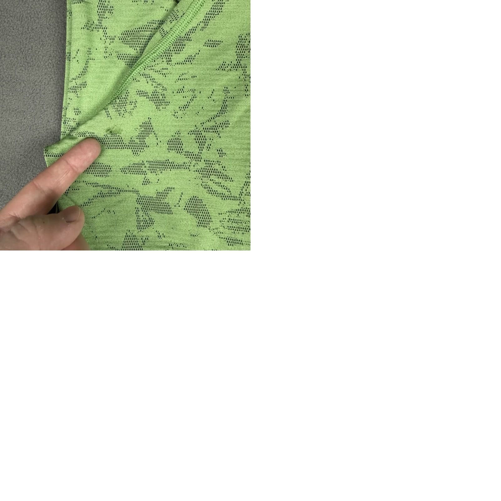 Lululemon Lululemon Metal Vent Tech Shirt Mens XS Green Camouflage Running Training Performance Size US L / EU 52-54 / 3 - 9 Thumbnail