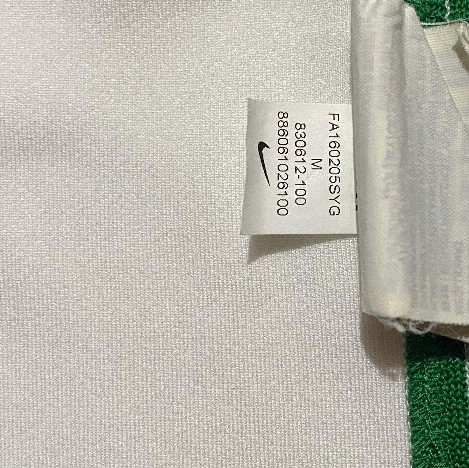 Nike Nigeria 2016-2017 Away Jersey John Obi Mikel Size US M / EU 48-50 / 2 - 9 Thumbnail