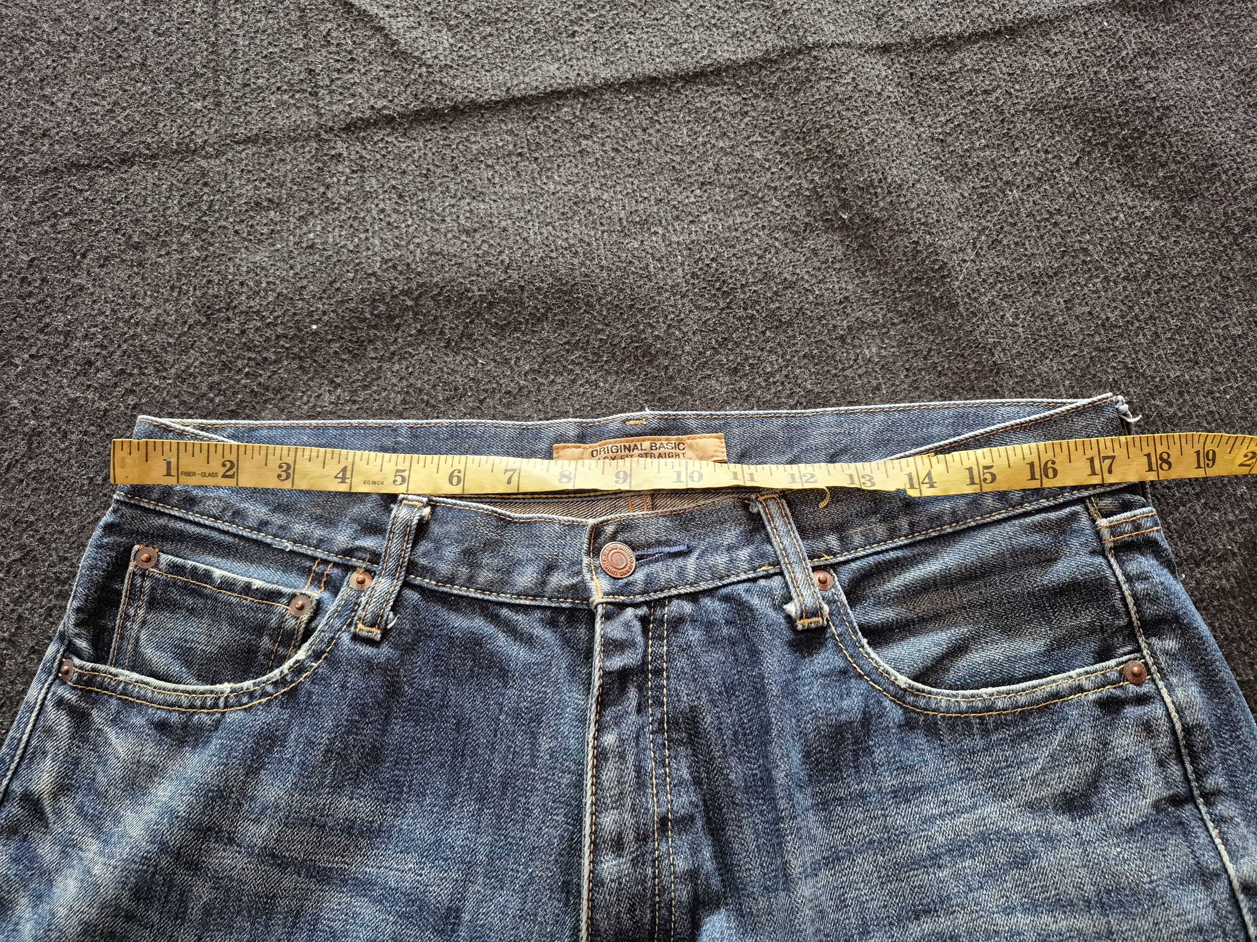 Uniqlo 🔥 Uniqlo Easy Fit Straight Jeans Denim Size US 35 - 11 Thumbnail