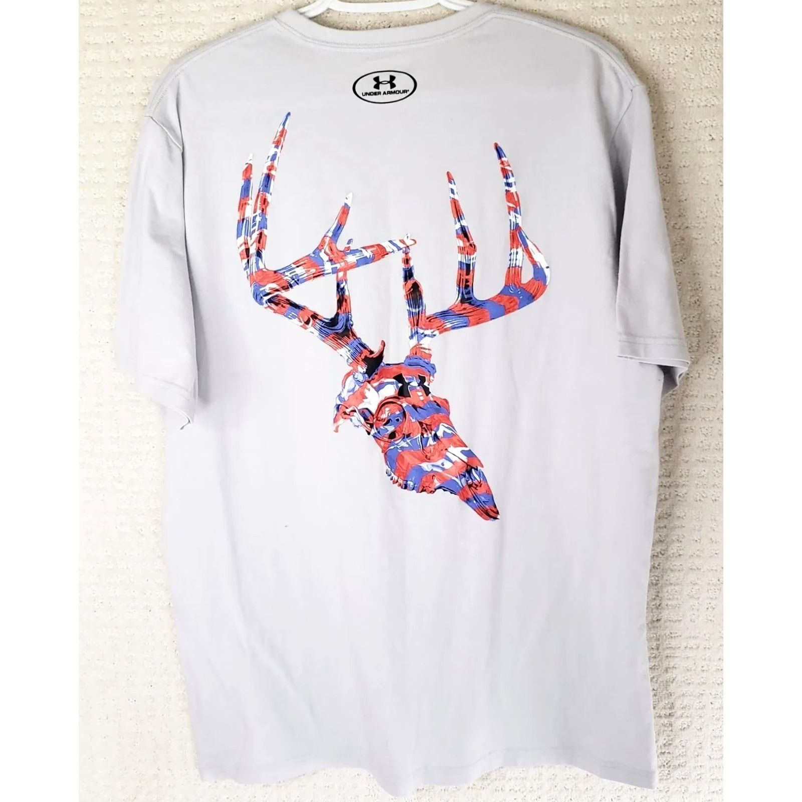 Under Armour UNDER ARMOUR Mens L Short Sleeve HeatGear Shirt Loose Fit Deer Rack White Shirt Size US L / EU 52-54 / 3 - 5 Thumbnail