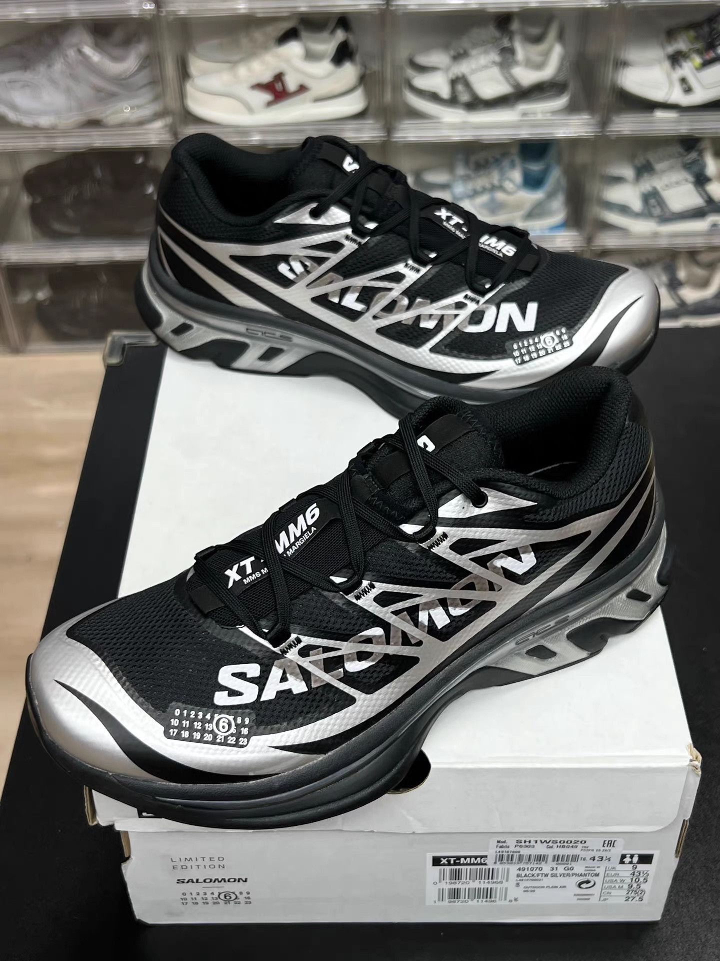 Salomon Black Low-Top Sneakers Size 10 Size US 10 / EU 43 - 1 Thumbnail