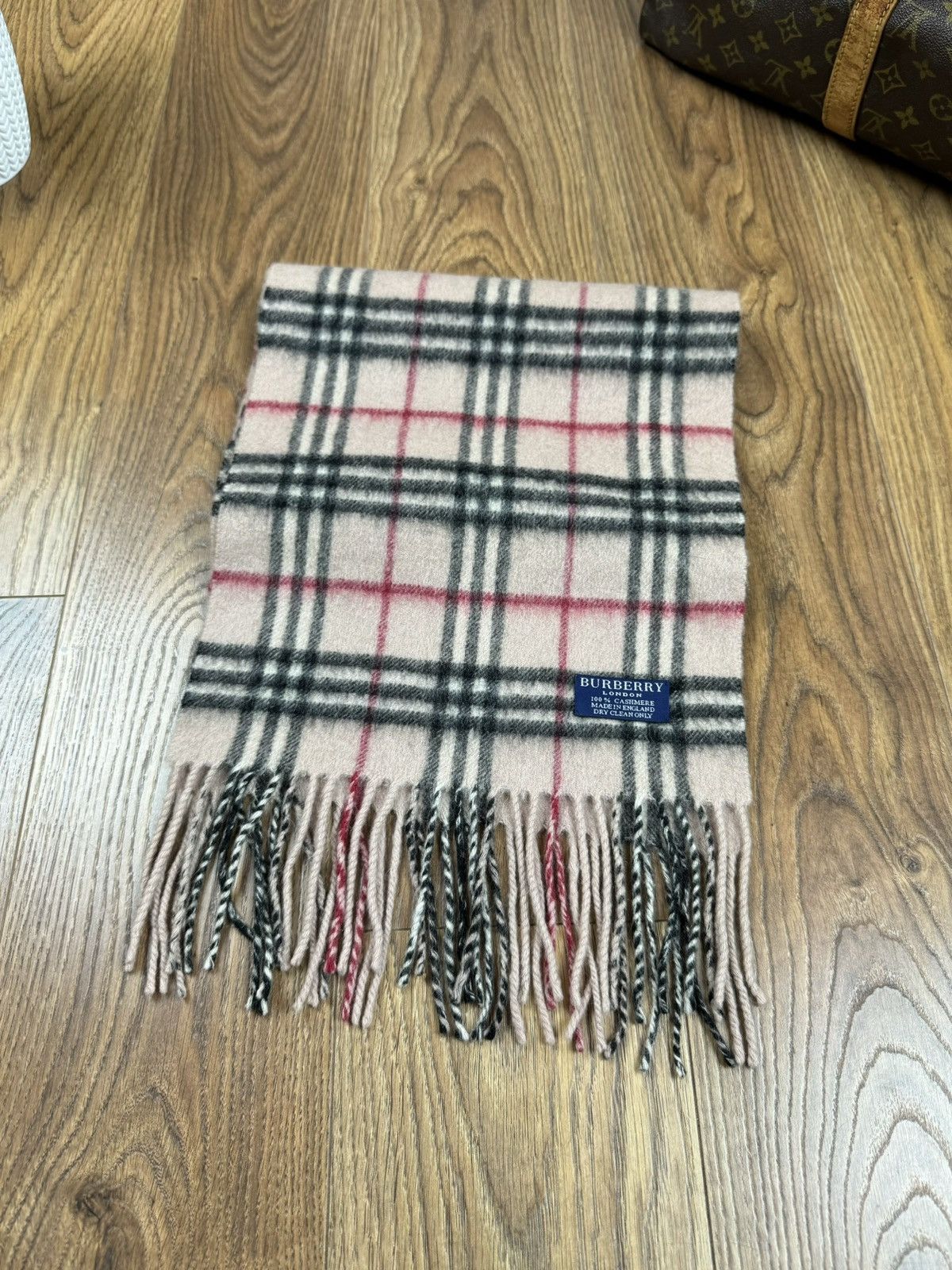 Burberry Vintage cashmere scarf Burberry’s 90s original luxury item Size ONE SIZE - 1 Thumbnail