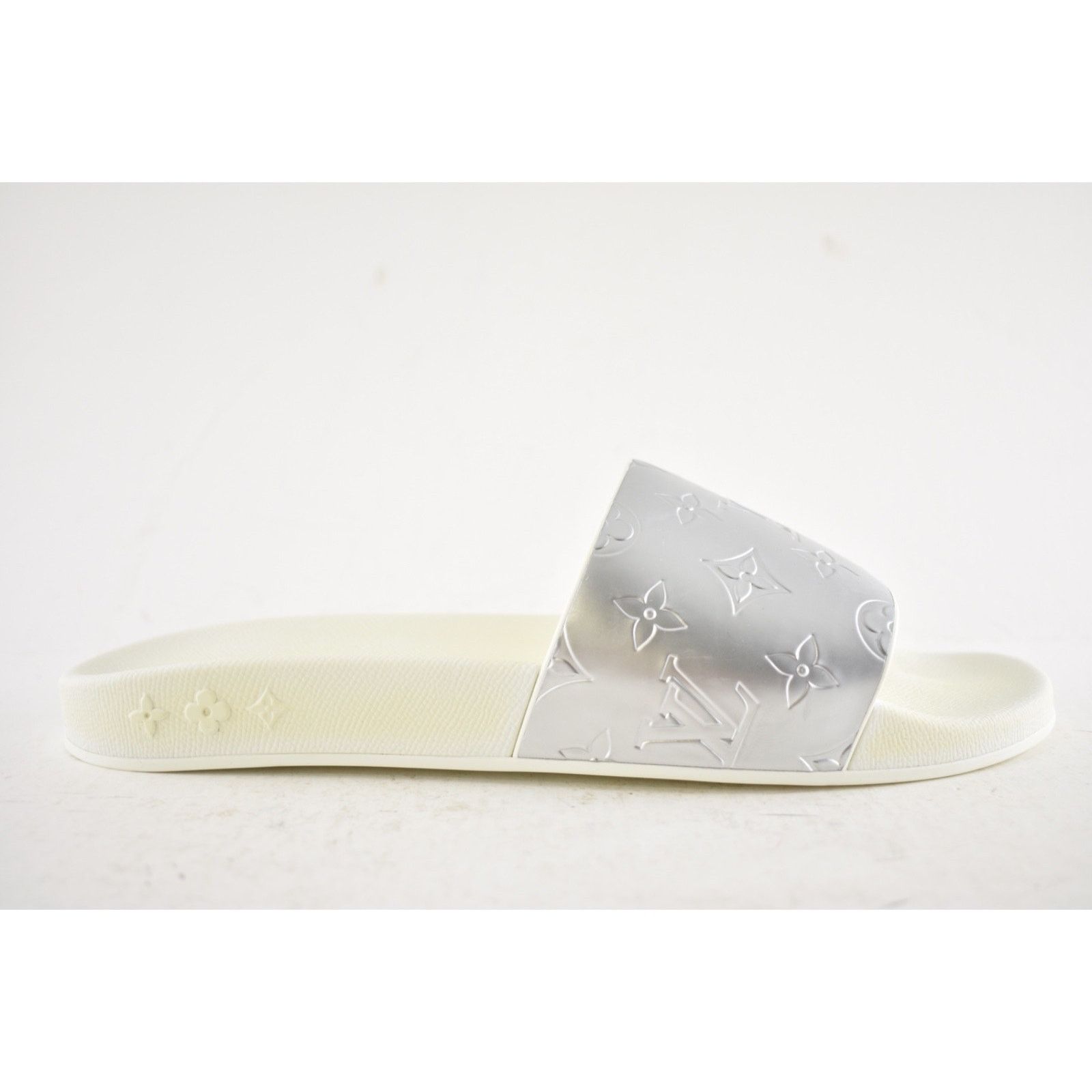 Louis Vuitton Louis Vuitton Silver Monogram Slide Sandal UK 9 US 10 11 Size US 10 / EU 43 - 2 Thumbnail