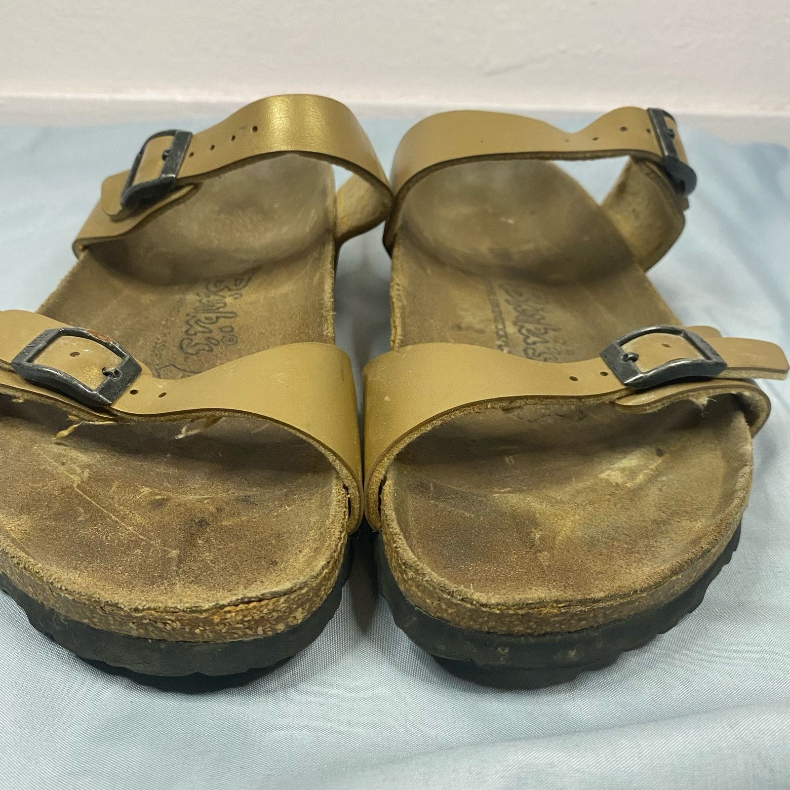 Birkenstock Birkenstock Birkis Gold Pebble Leather Soft Footbed Size 7 Size US 7 / IT 37 - 3 Thumbnail
