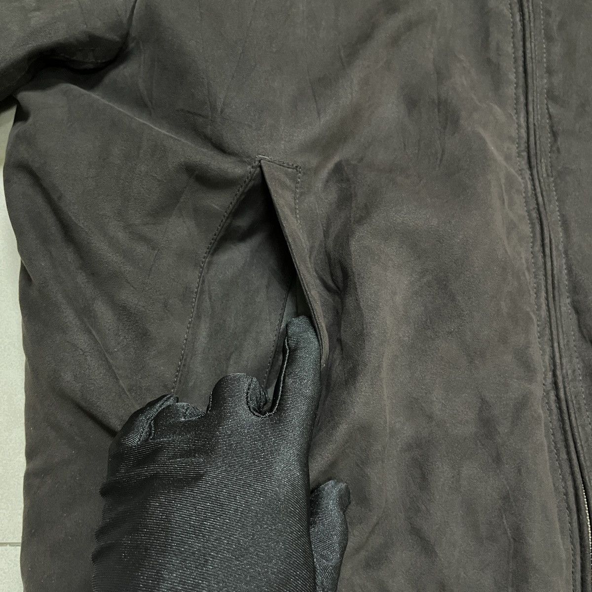 Japanese Brand × Uniqlo Uniqlo Suede Bomber Jacket Size US L / EU 52-54 / 3 - 5 Thumbnail