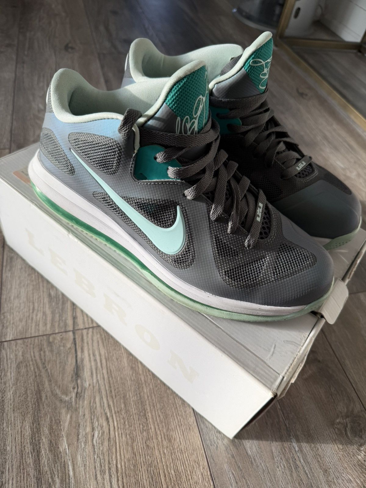 Nike Nike Air Lebron 9 Low Easter size 10 Size US 10 / EU 43 - 1 Thumbnail