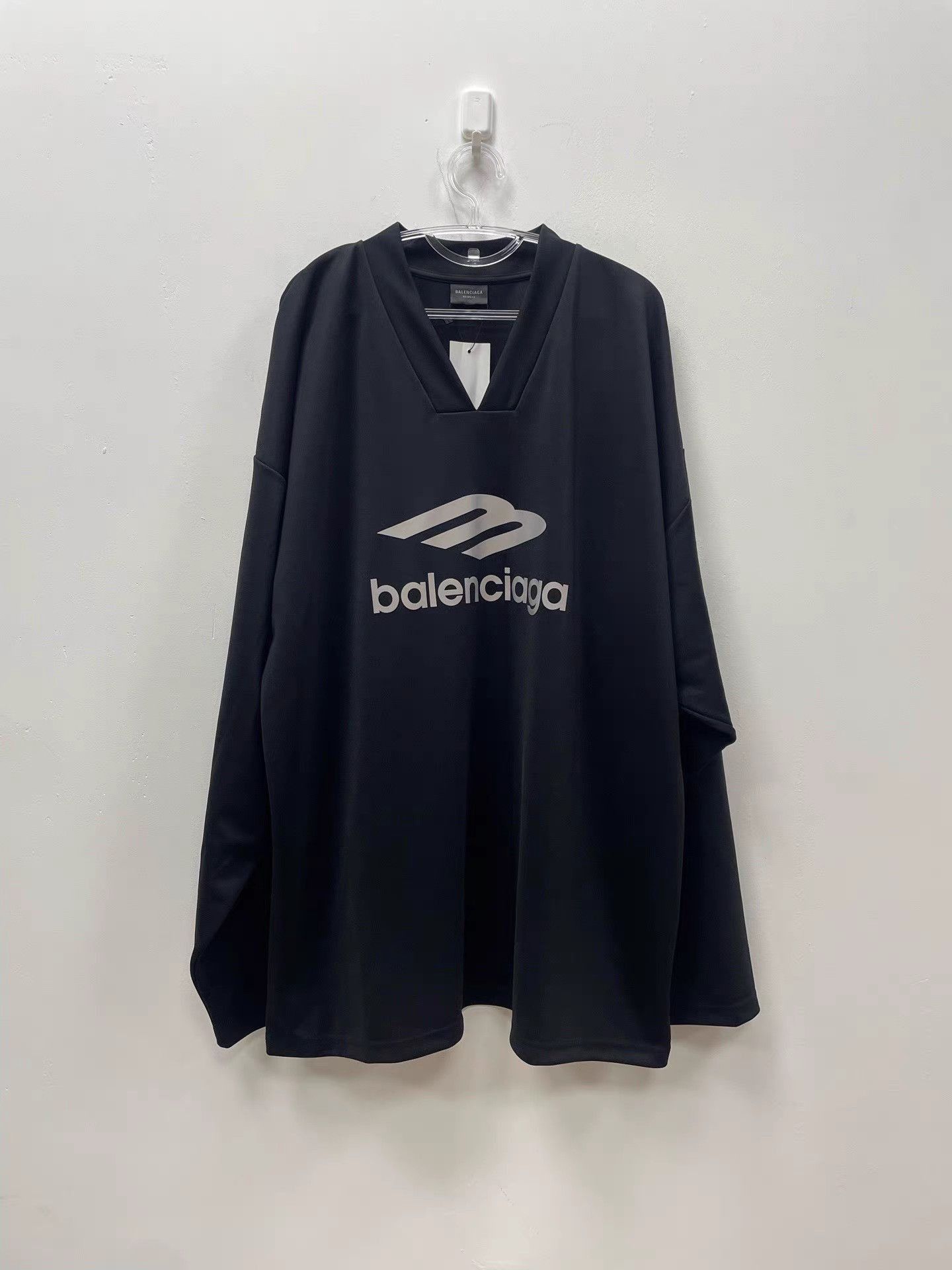 Balenciaga Black V-Neck Long Sleeve Shirt Size M Size US M / EU 48-50 / 2 - 1 Thumbnail