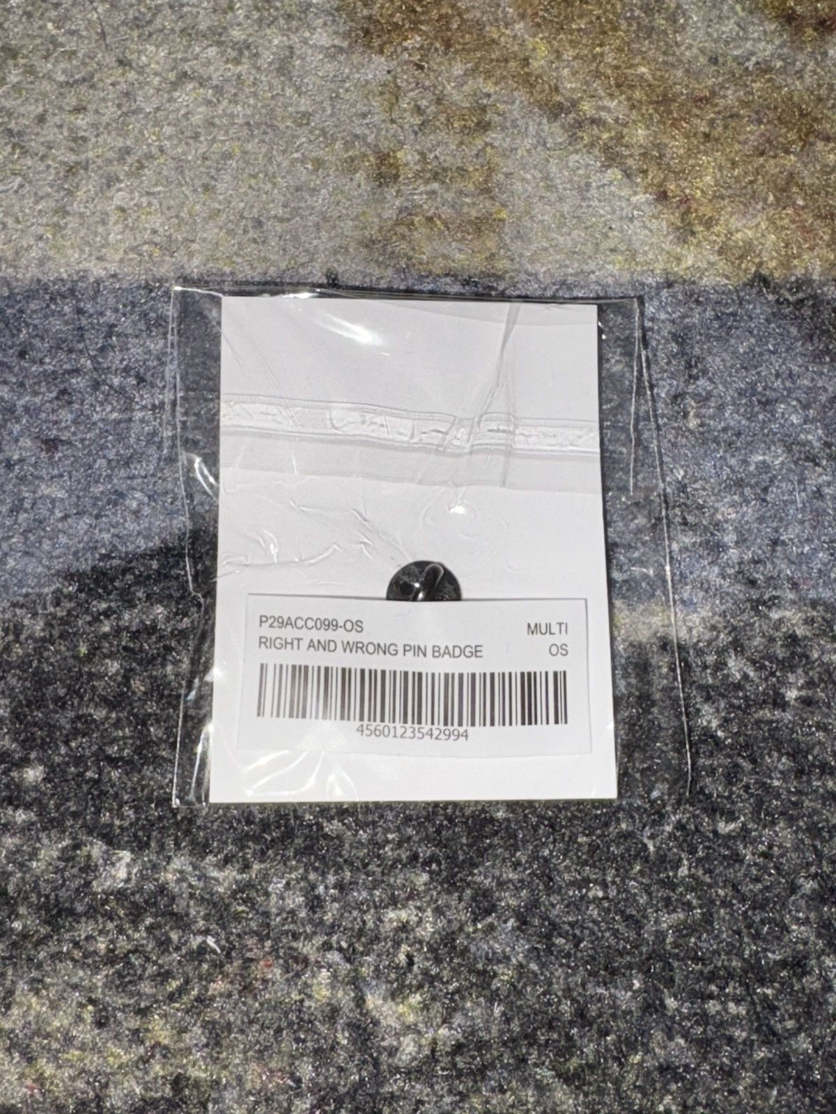 Palace Palace Right and Wrong Pin Badge Size ONE SIZE - 3 Thumbnail