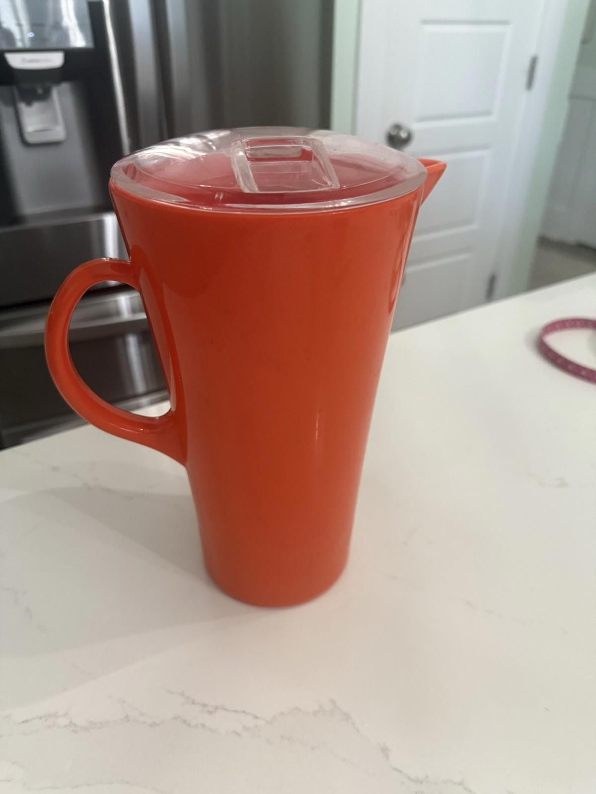 Designer Vintage Hard Plastic Pitcher With Lid Size ONE SIZE - 1 Thumbnail