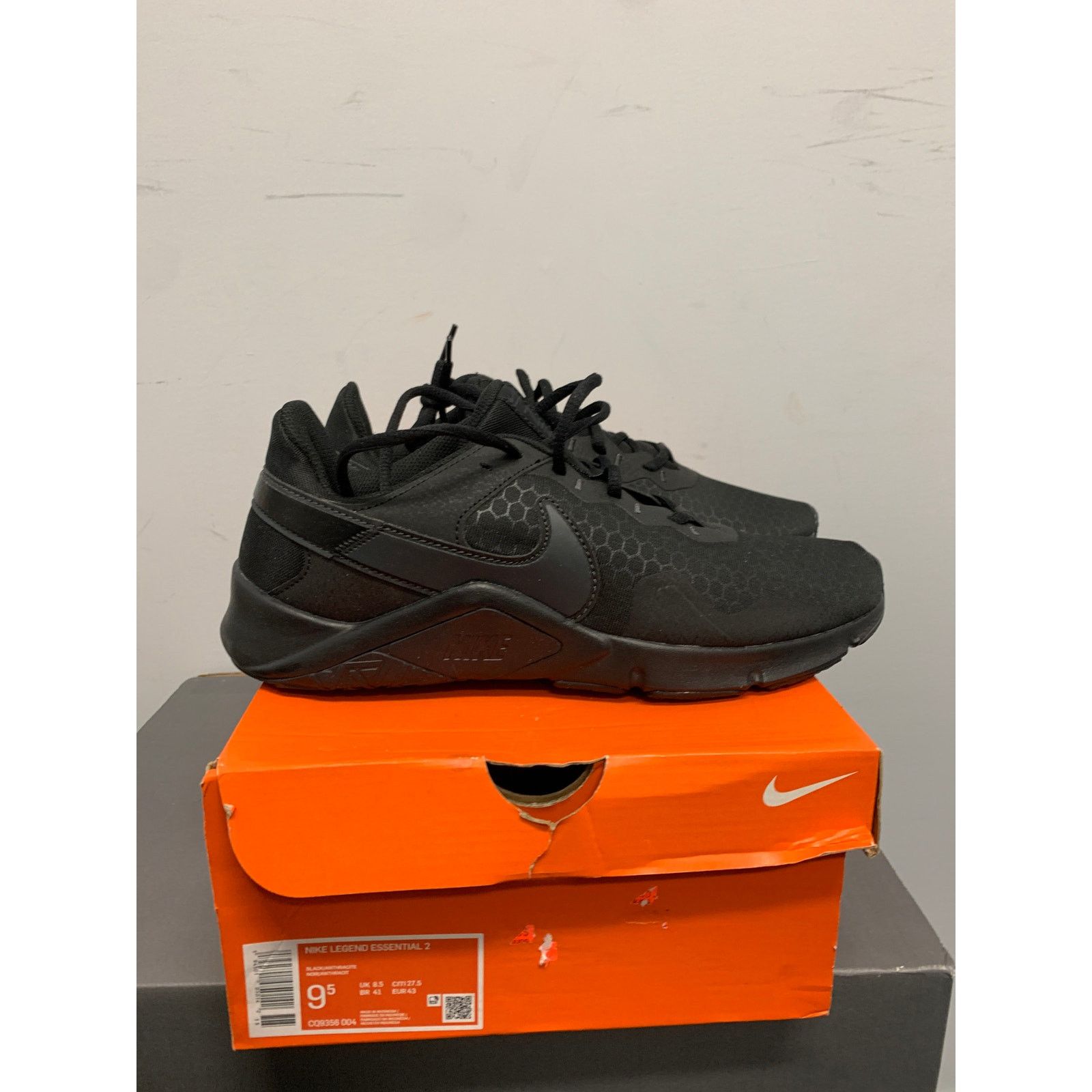 Nike Nike Legend Essential 2 Women's Workout Shoes Size 9.5 NEW Size US 9.5 / IT 39.5 - 1 Thumbnail