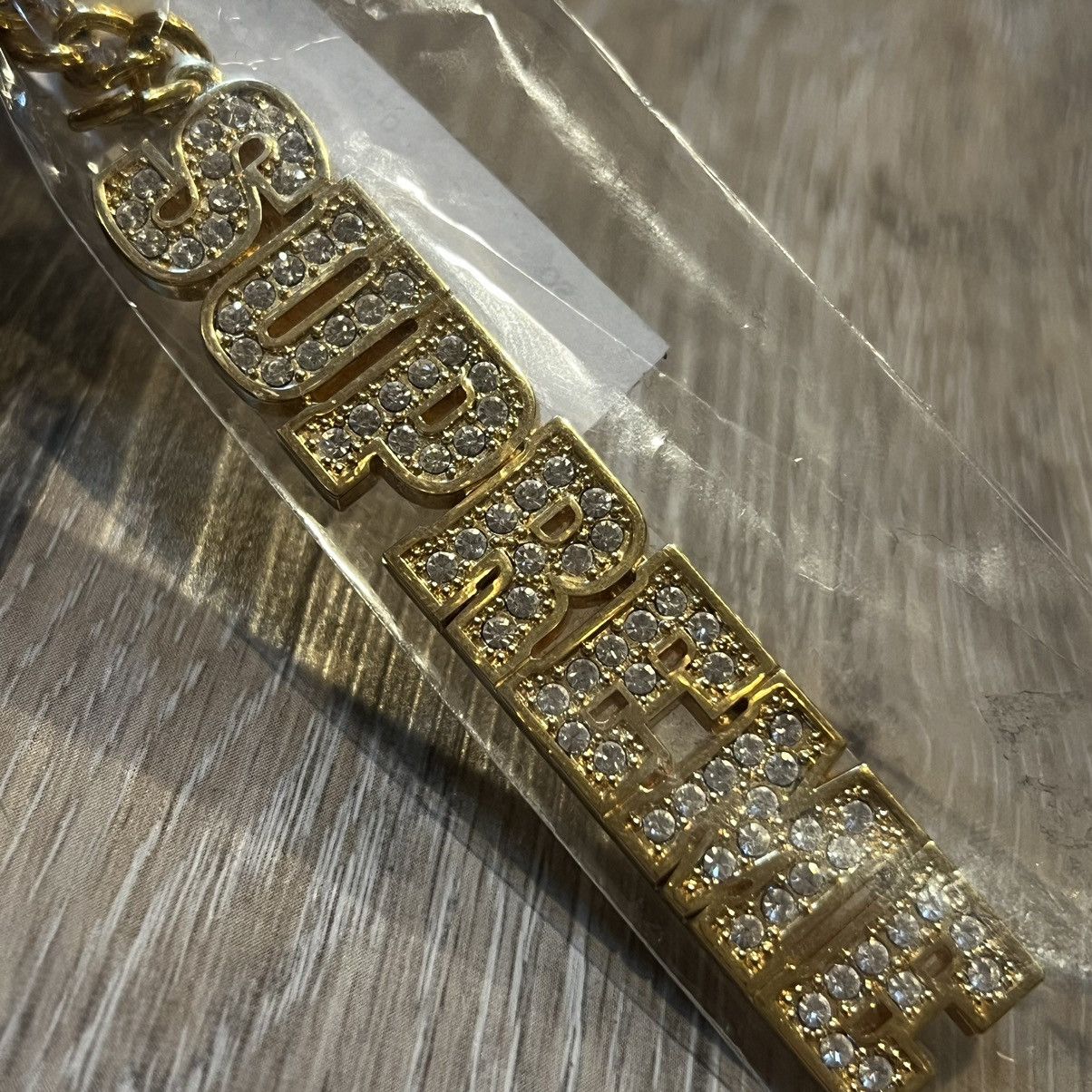 Supreme Supreme Block Logo Keychain Gold Size ONE SIZE - 4 Thumbnail