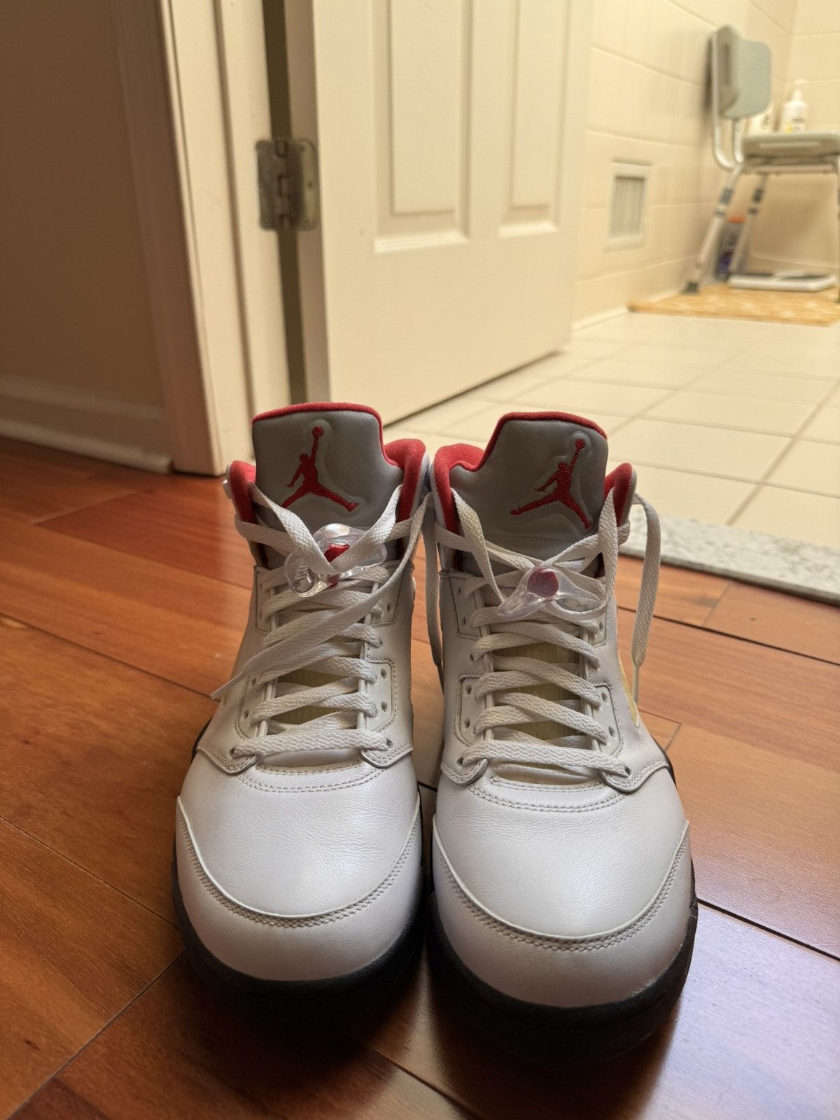Jordan Brand AJ5 Fire red 2020 retro Size US 10 / EU 43 - 3 Thumbnail