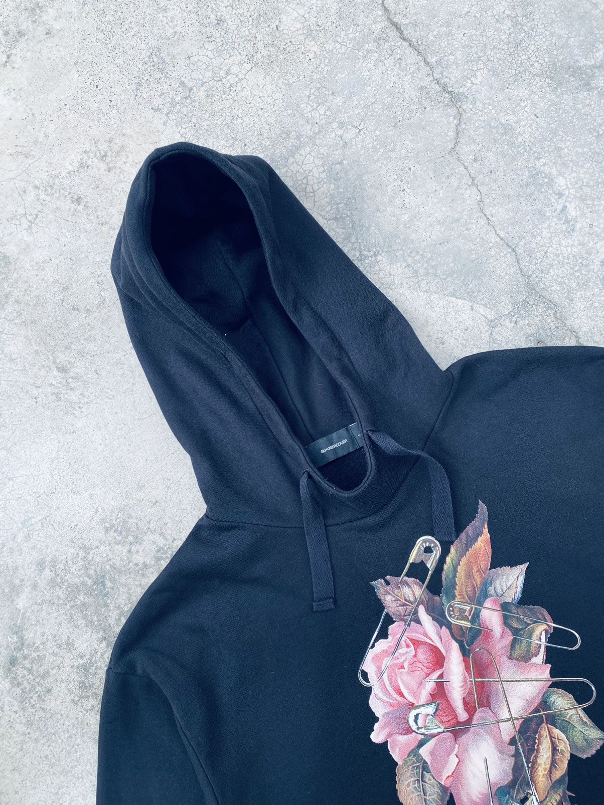 GU × Undercover Undercover Gu Broken Flowers Oversized Hoodie Size US L / EU 52-54 / 3 - 5 Thumbnail