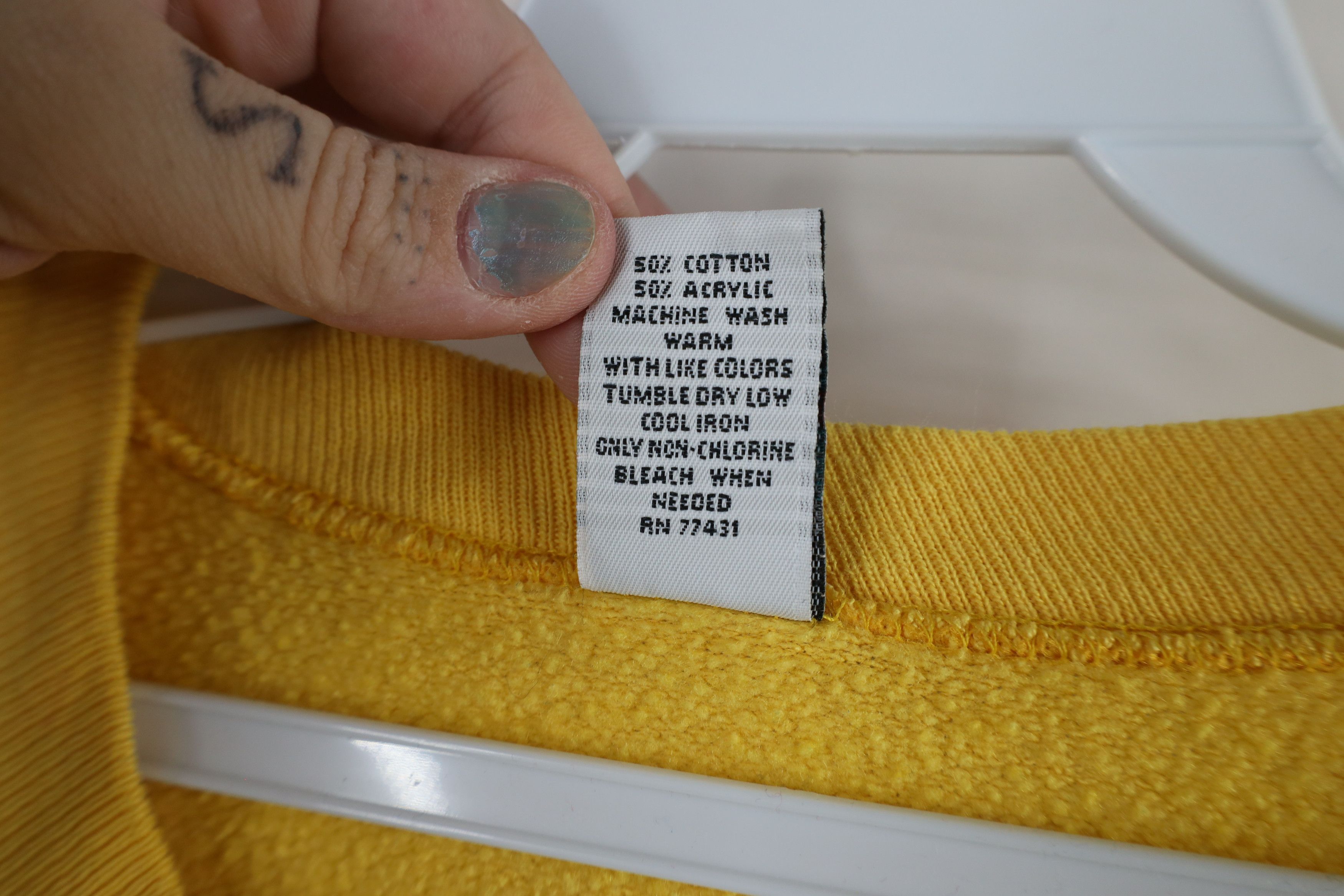 Vintage Vintage 90s Streetwear Blank Crewneck Sweatshirt Yellow USA Size US XXL / EU 58 / 5 - 6 Thumbnail
