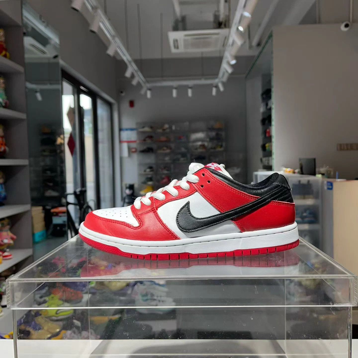 Nike Nike Dunk SB Chicago OG Box 40.5 DS Size US 7.5 / EU 40-41 - 2 Thumbnail