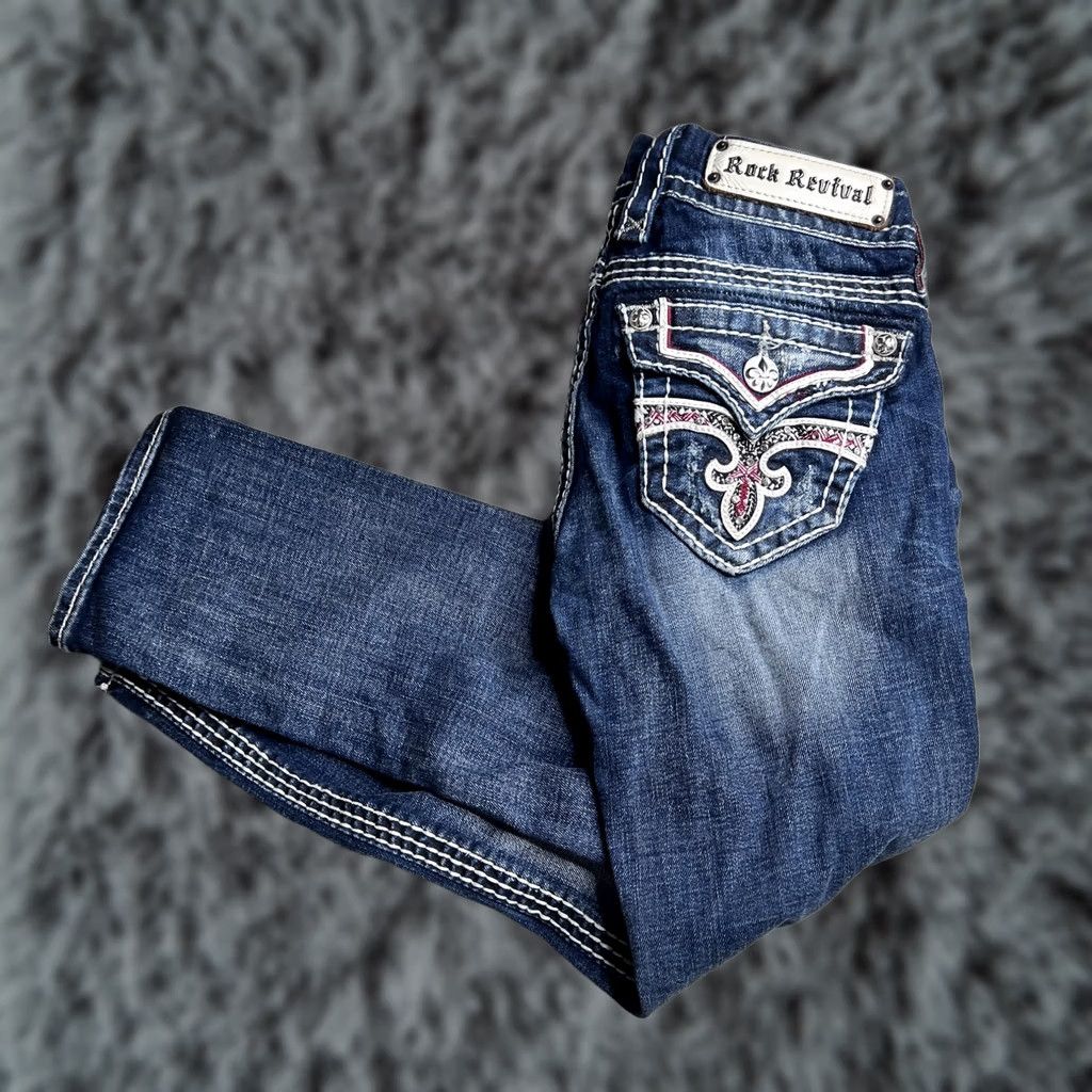 Vintage VINTAGE Rock Revival Womens Noelle Capri Jeans 26 Blue Rhinestone Embroidered Denim Capris Distressed Pockets Size 26" / US 2 / IT 38 - 1 Thumbnail